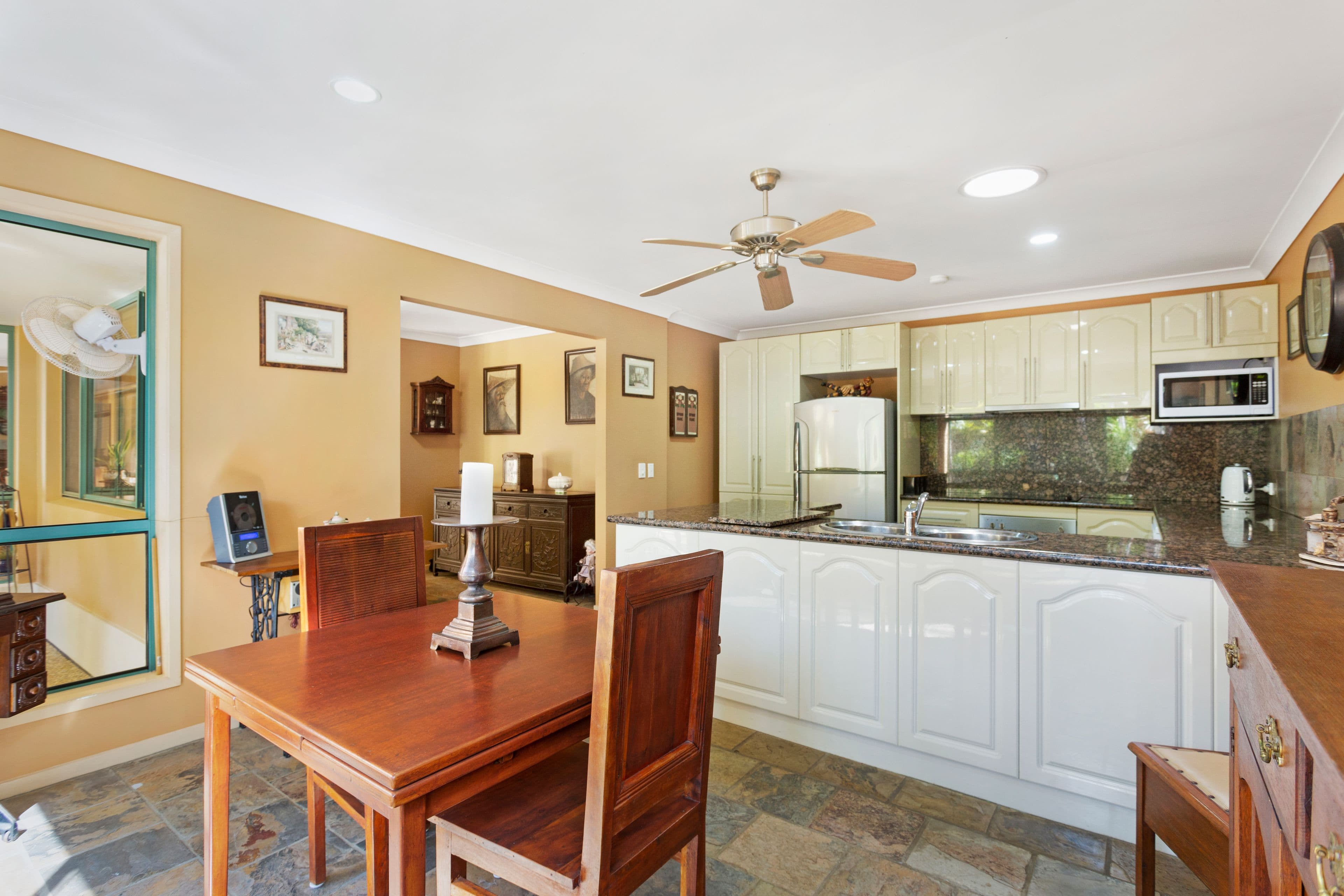 23 Wiltshire Drive, Mudgeeraba QLD 4213, Mudgeeraba - Thumbnail 3