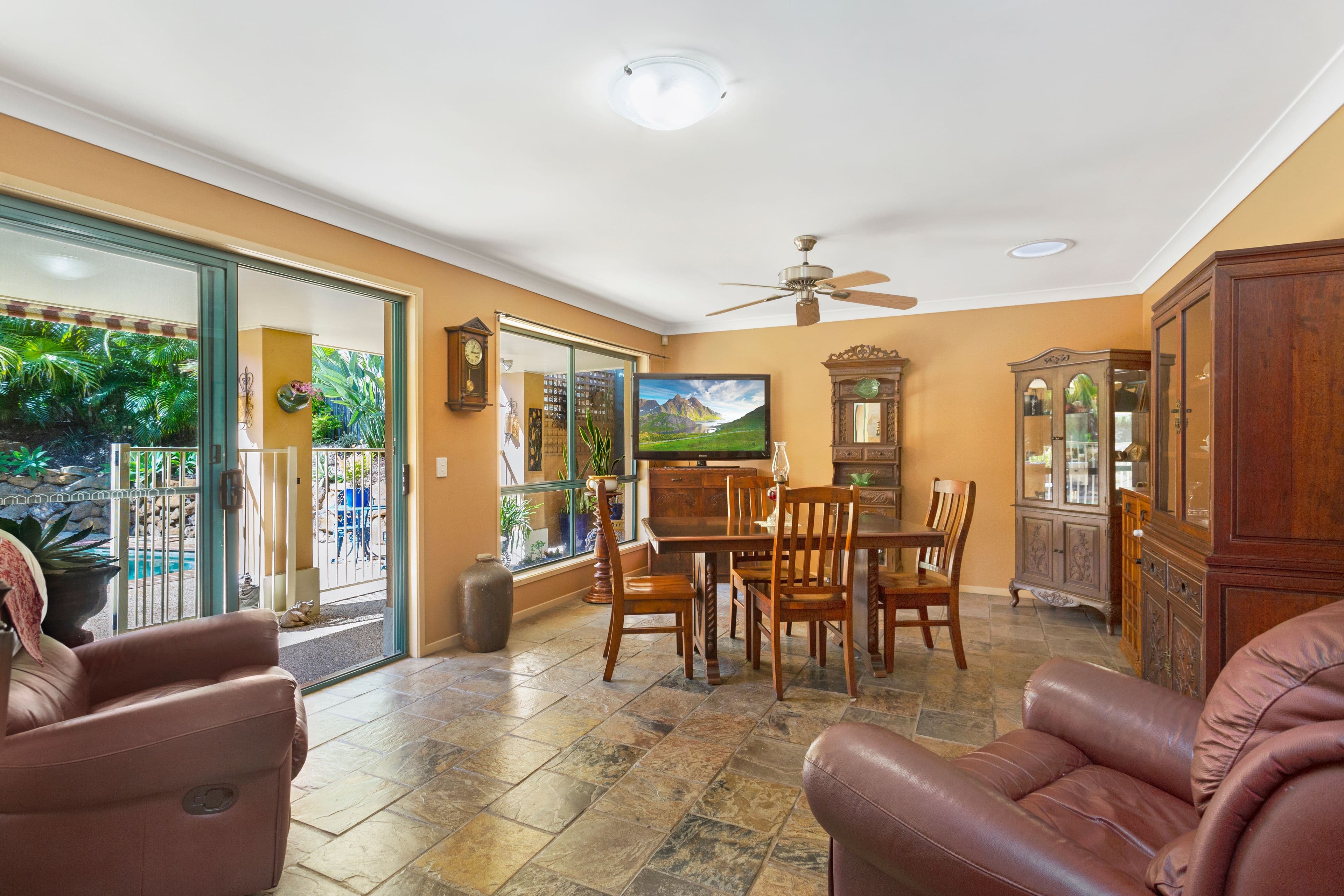 23 Wiltshire Drive, Mudgeeraba QLD 4213, Mudgeeraba - Thumbnail 4