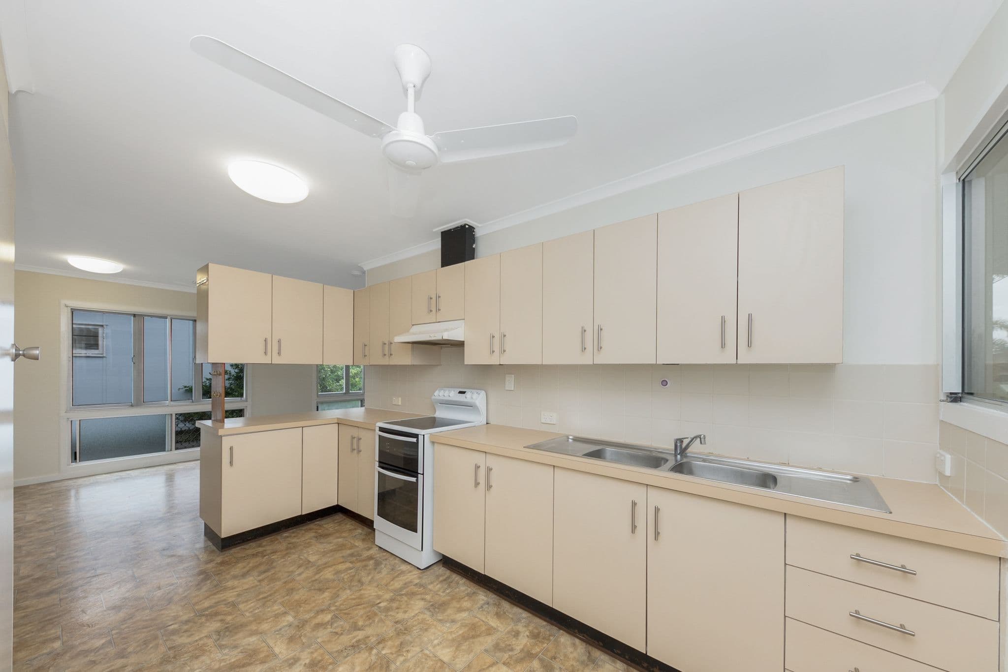 6 Symons Street, Vincent QLD 4814, Vincent - Thumbnail 4