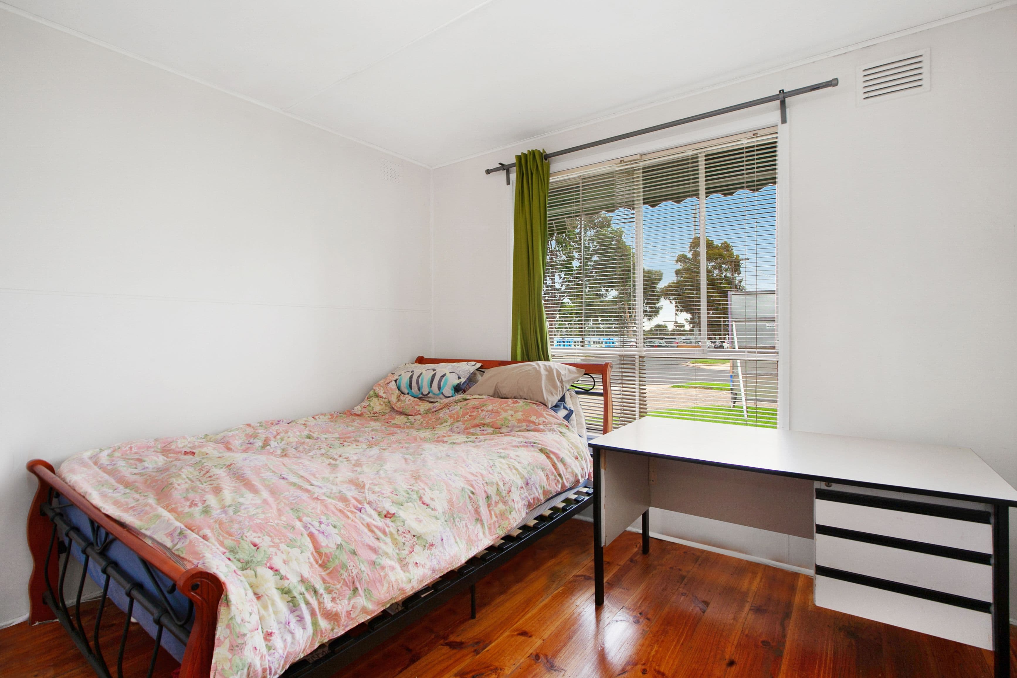 137 Crookston Road, Reservoir VIC 3073, Reservoir - Thumbnail 4