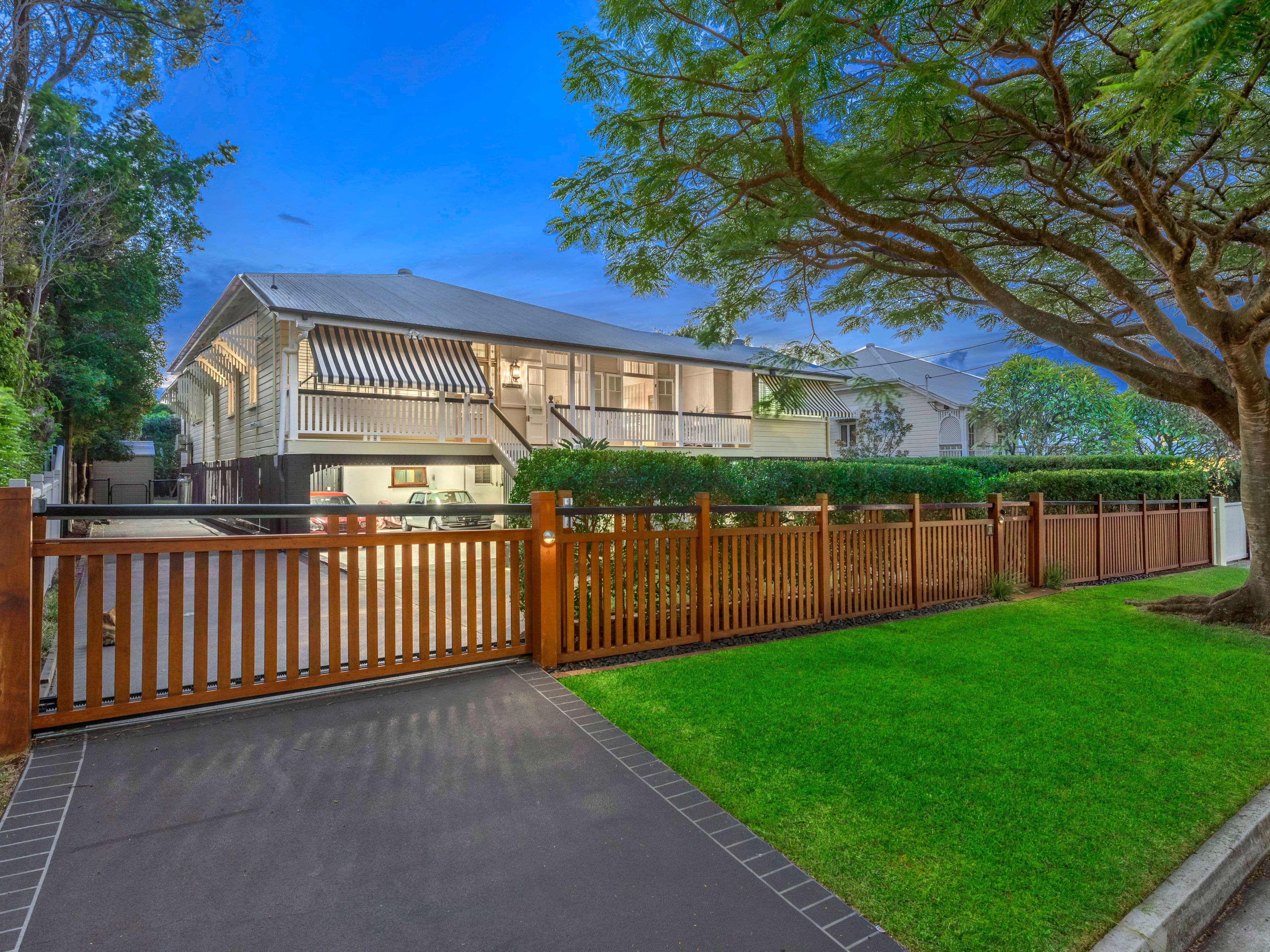10 Dora Street, Hendra QLD 4011, Hendra - Thumbnail 2