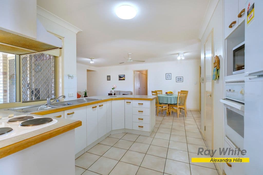8 Kingston Avenue, ALEXANDRA HILLS QLD 4161, Alexandra Hills - Thumbnail 3