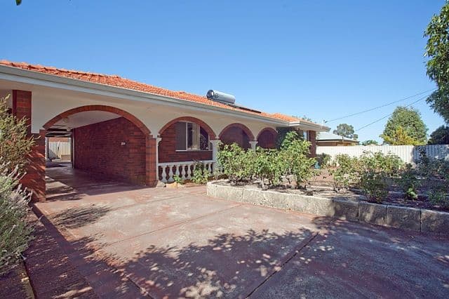 33 Christowe Drive, SWAN VIEW WA 6056, Swan View - Thumbnail 3