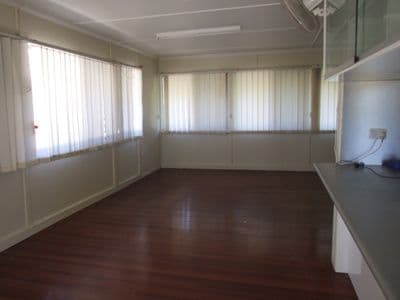 6 Violet Street, BLACKALL QLD 4472, Blackall - Thumbnail 3