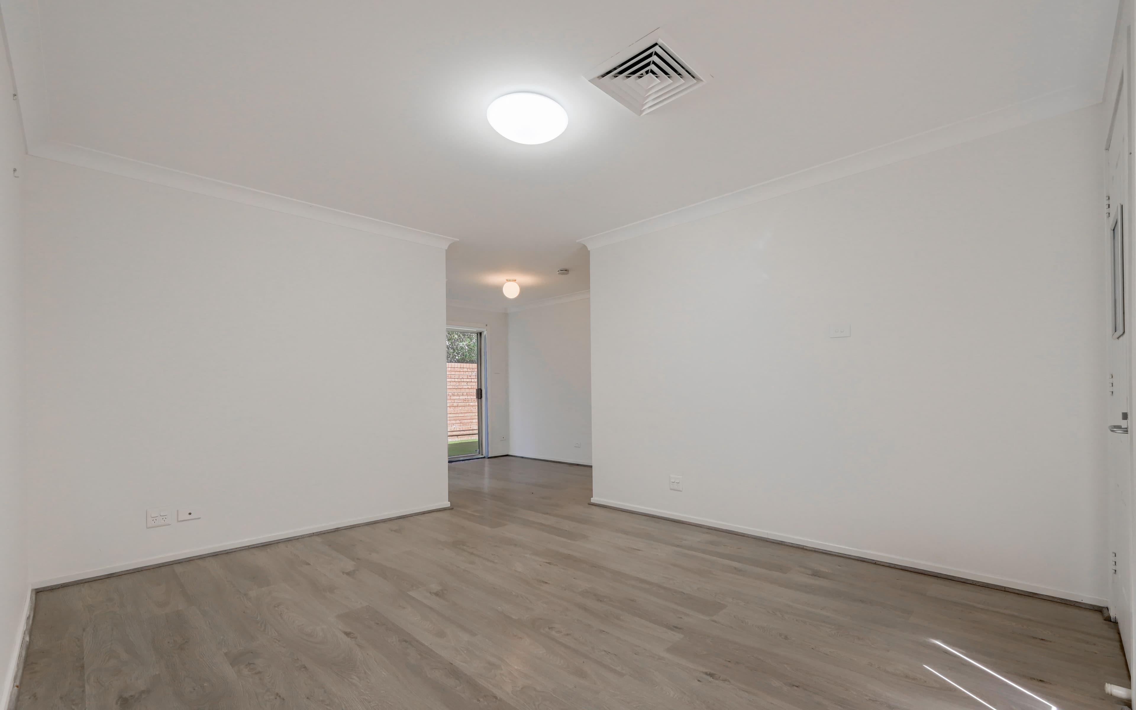 Villa 5/84 Old Hume Highway, Camden NSW 2570, Camden - Thumbnail 2
