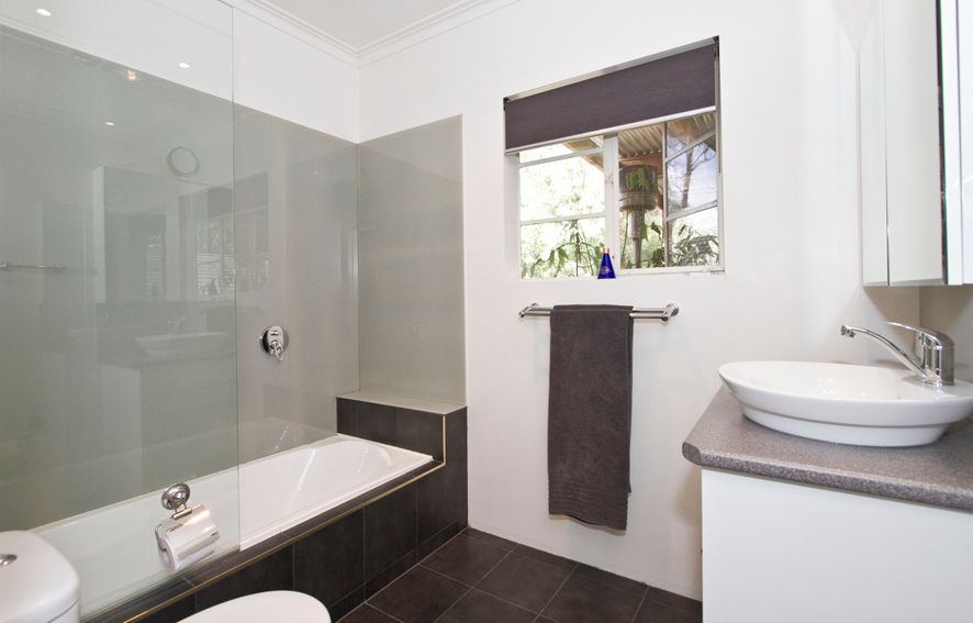 13 Andrews Street, ELTHAM VIC 3095, Eltham - Thumbnail 4
