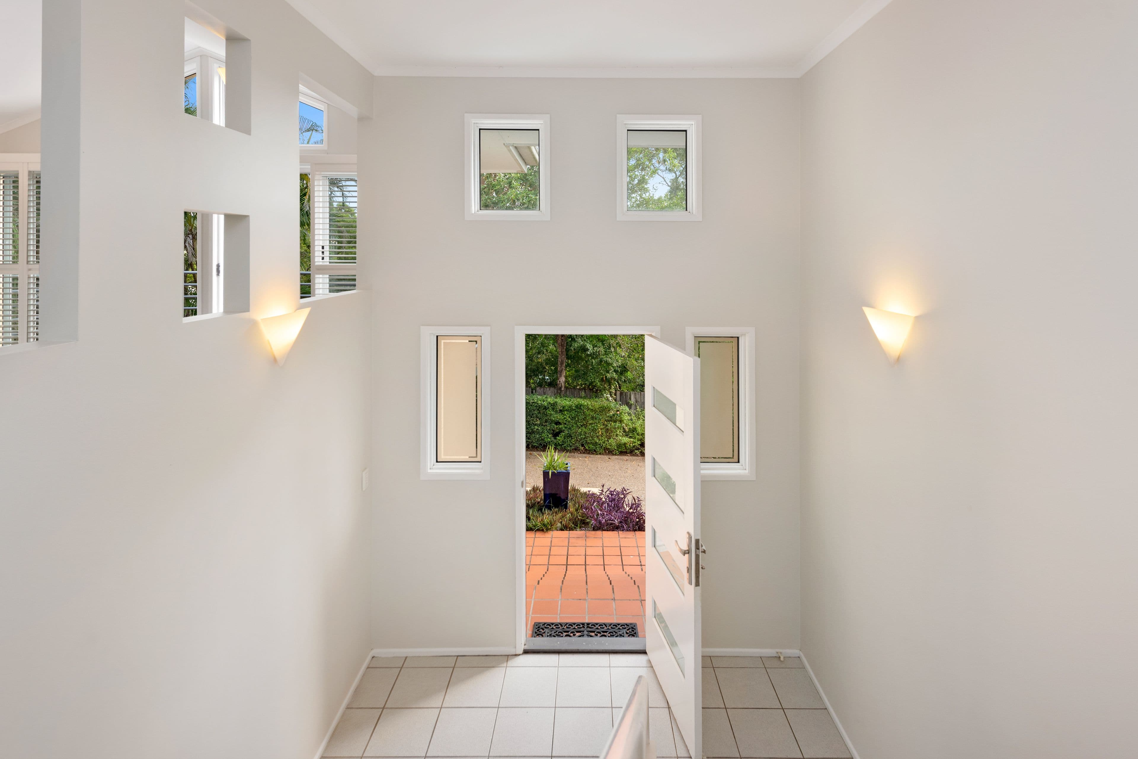 10 Gregsue Court, The Gap QLD 4061, The Gap - Thumbnail 2