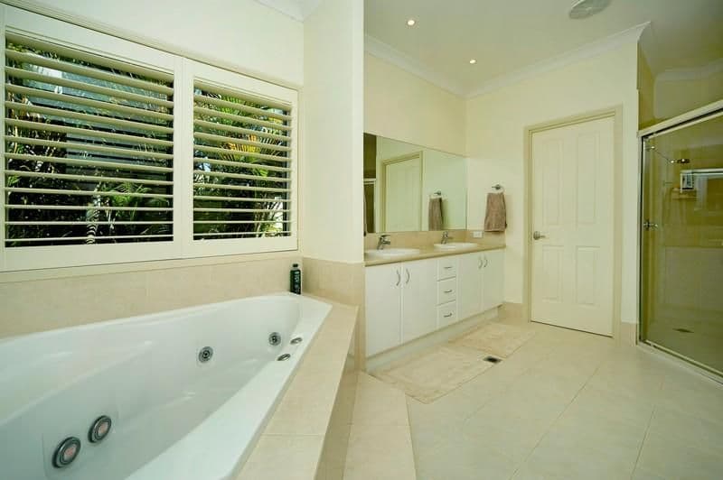2118 Fernlea Close, HOPE ISLAND QLD 4212, Hope Island - Thumbnail 7