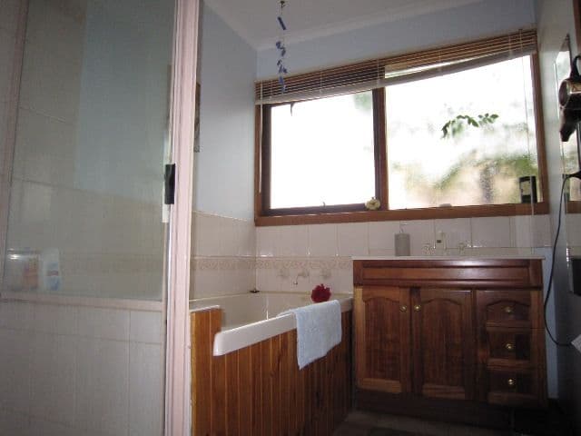 29  Crossen Street, ECHUCA VIC 3564, Echuca - Thumbnail 3