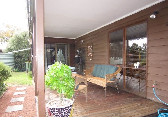 29  Crossen Street, ECHUCA VIC 3564, Echuca - Thumbnail 6