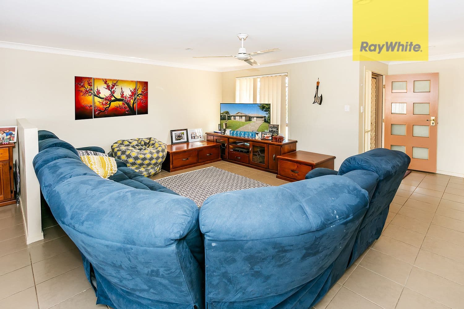14 Lake Wivenhoe Court, Logan Reserve QLD 4133, Logan Reserve - Thumbnail 4