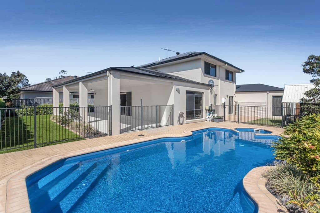 4 Oltrarno Place, Bridgeman Downs QLD 4035, Bridgeman Downs - Thumbnail 2