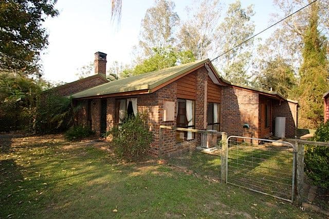 84 Leichhardt Crescent, BARELLAN POINT QLD 4306, Barellan Point - Thumbnail 2
