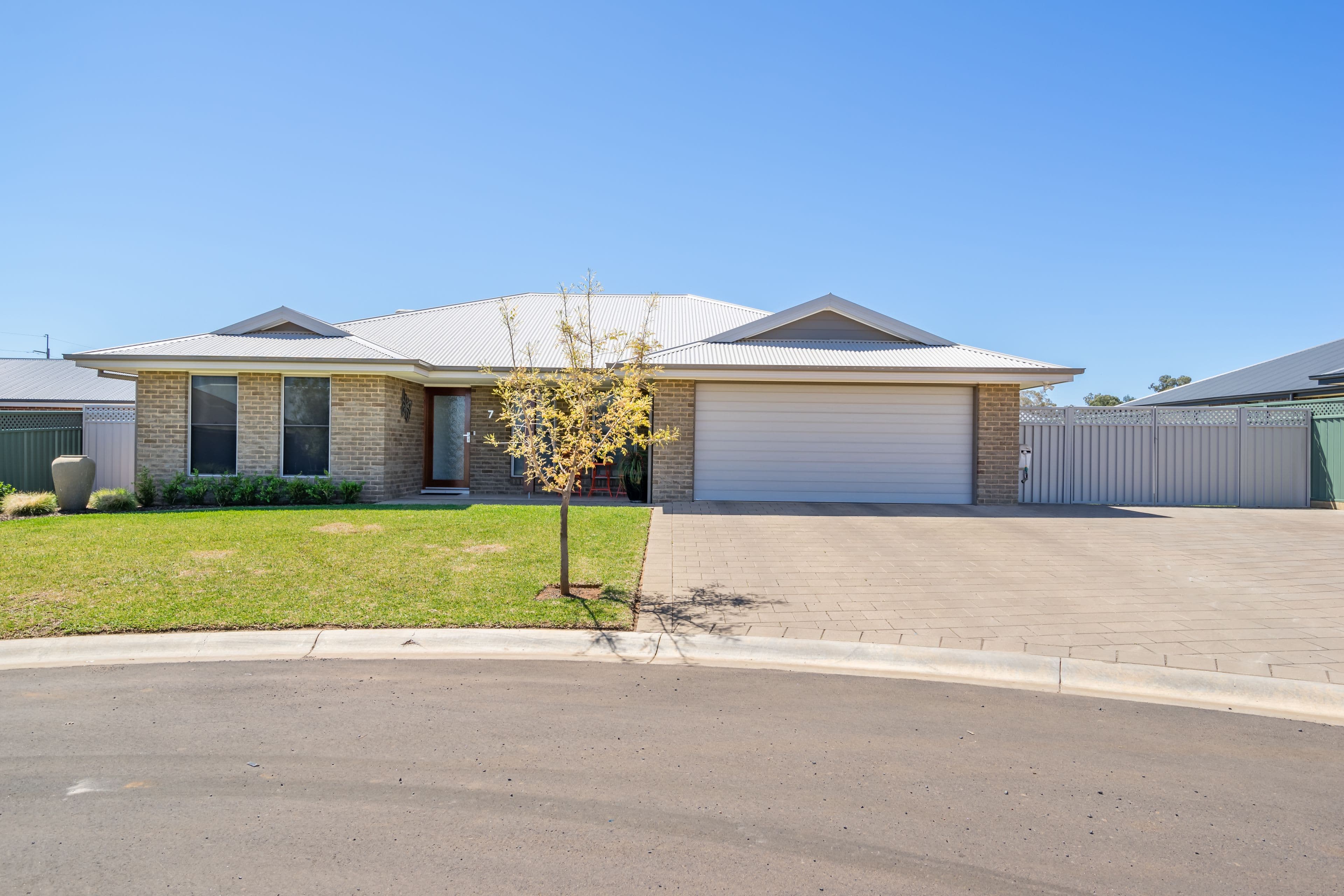 7 Aquarius Court, Dubbo - Image 1