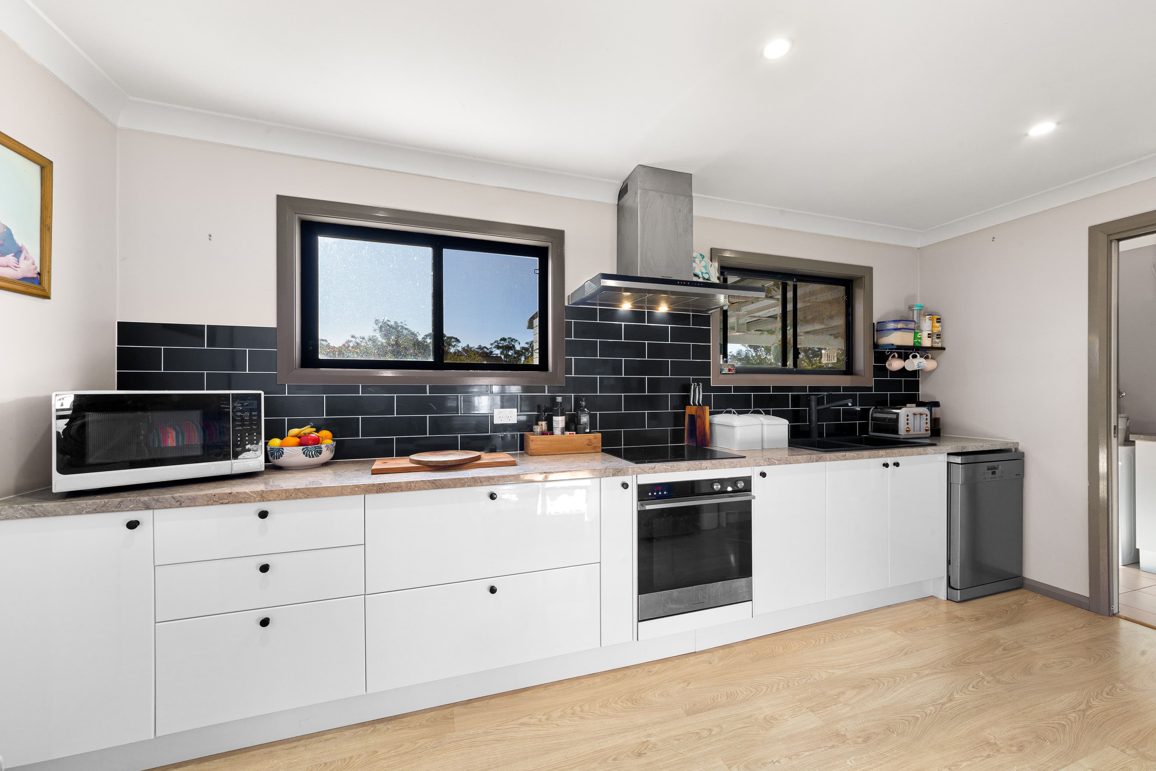 18 Spencer Road, Mannering Park NSW 2259, Mannering Park - Thumbnail 2