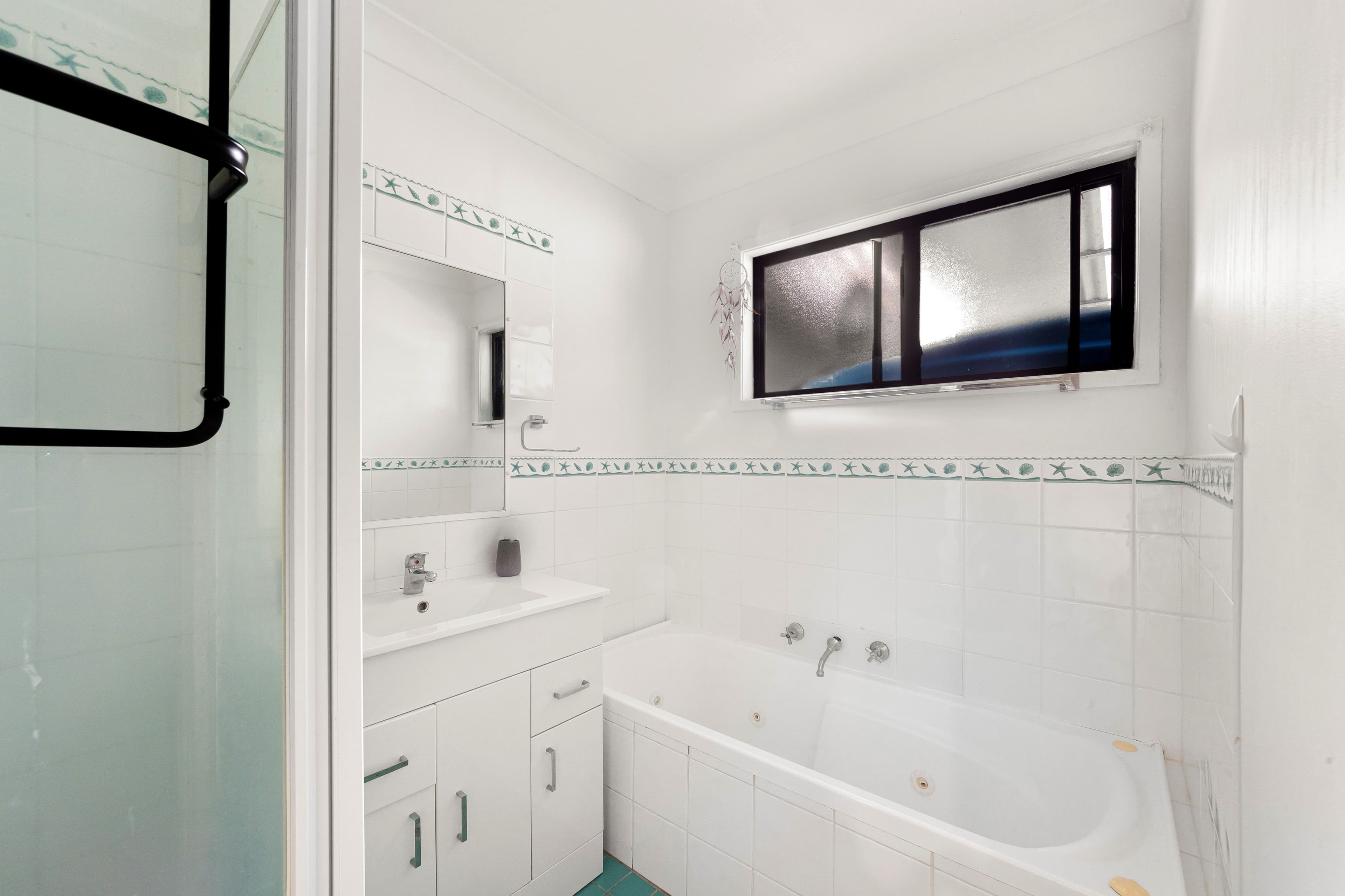 18 Spencer Road, Mannering Park NSW 2259, Mannering Park - Thumbnail 6