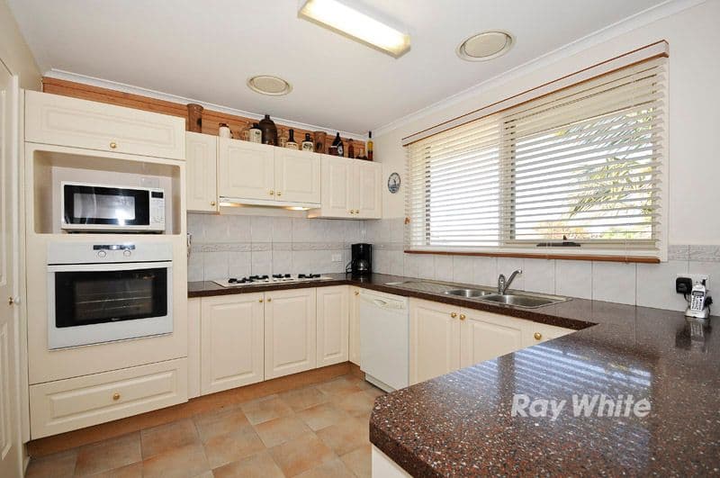 14 Davington Court, WANTIRNA VIC 3152, Wantirna - Thumbnail 2