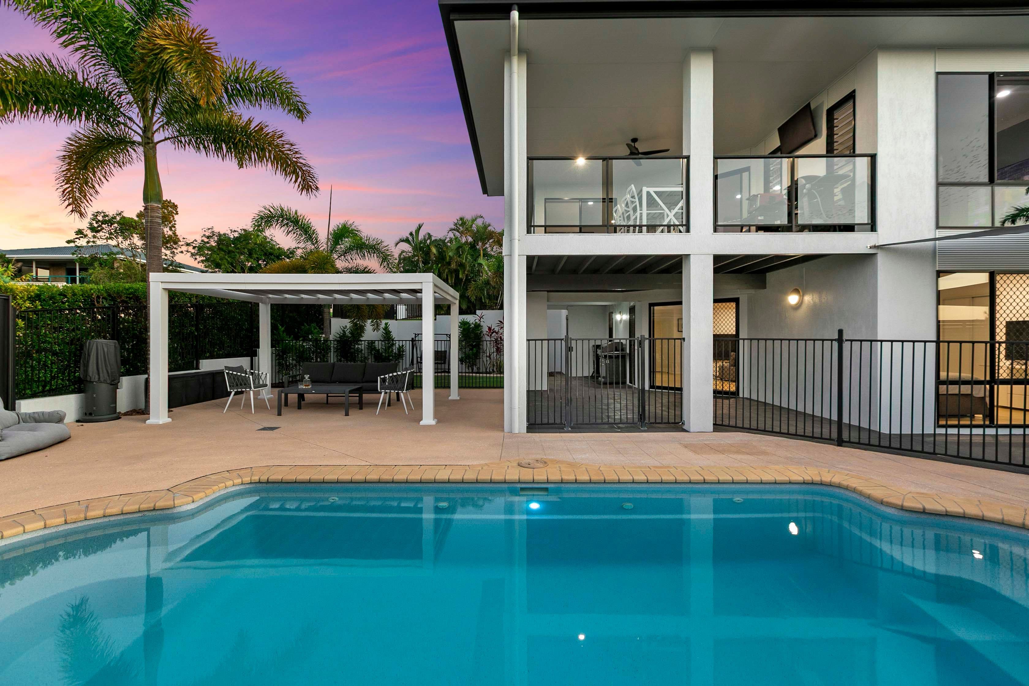16 Marineview Avenue, Scarness QLD 4655, Scarness - Thumbnail 2
