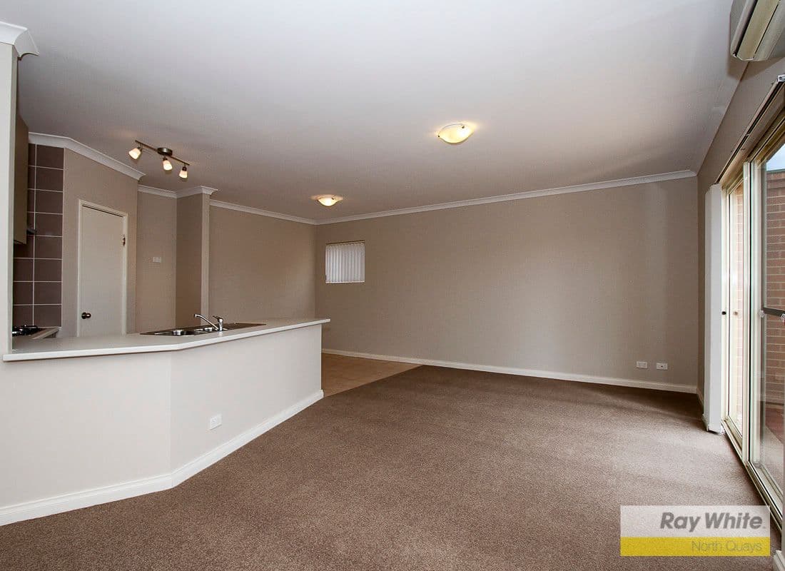 17 Blackwattle Parade, PADBURY WA 6025, Padbury - Thumbnail 2