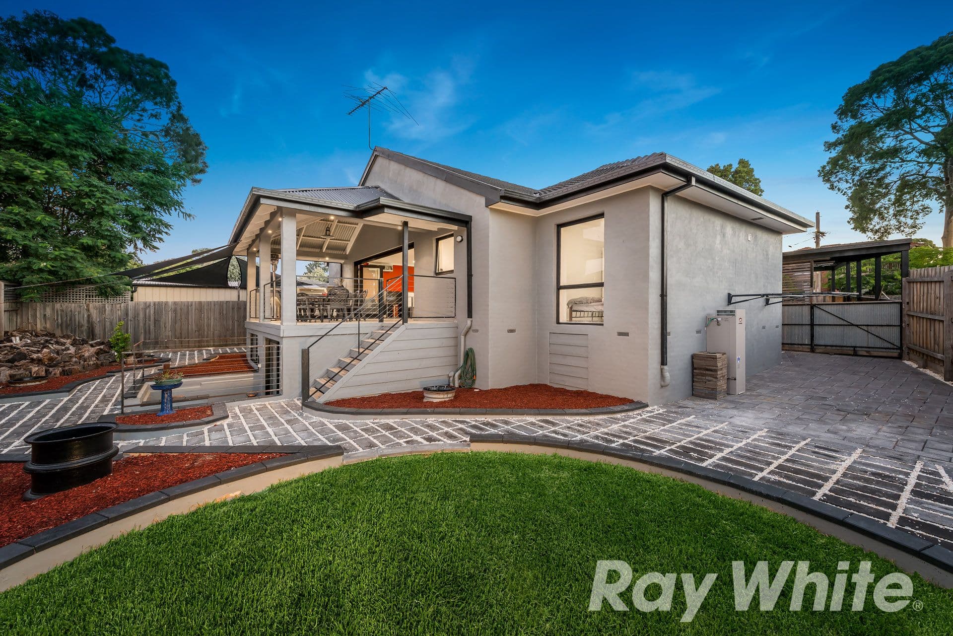 25 Romoly Drive, Forest Hill VIC 3131, Forest Hill - Thumbnail 2