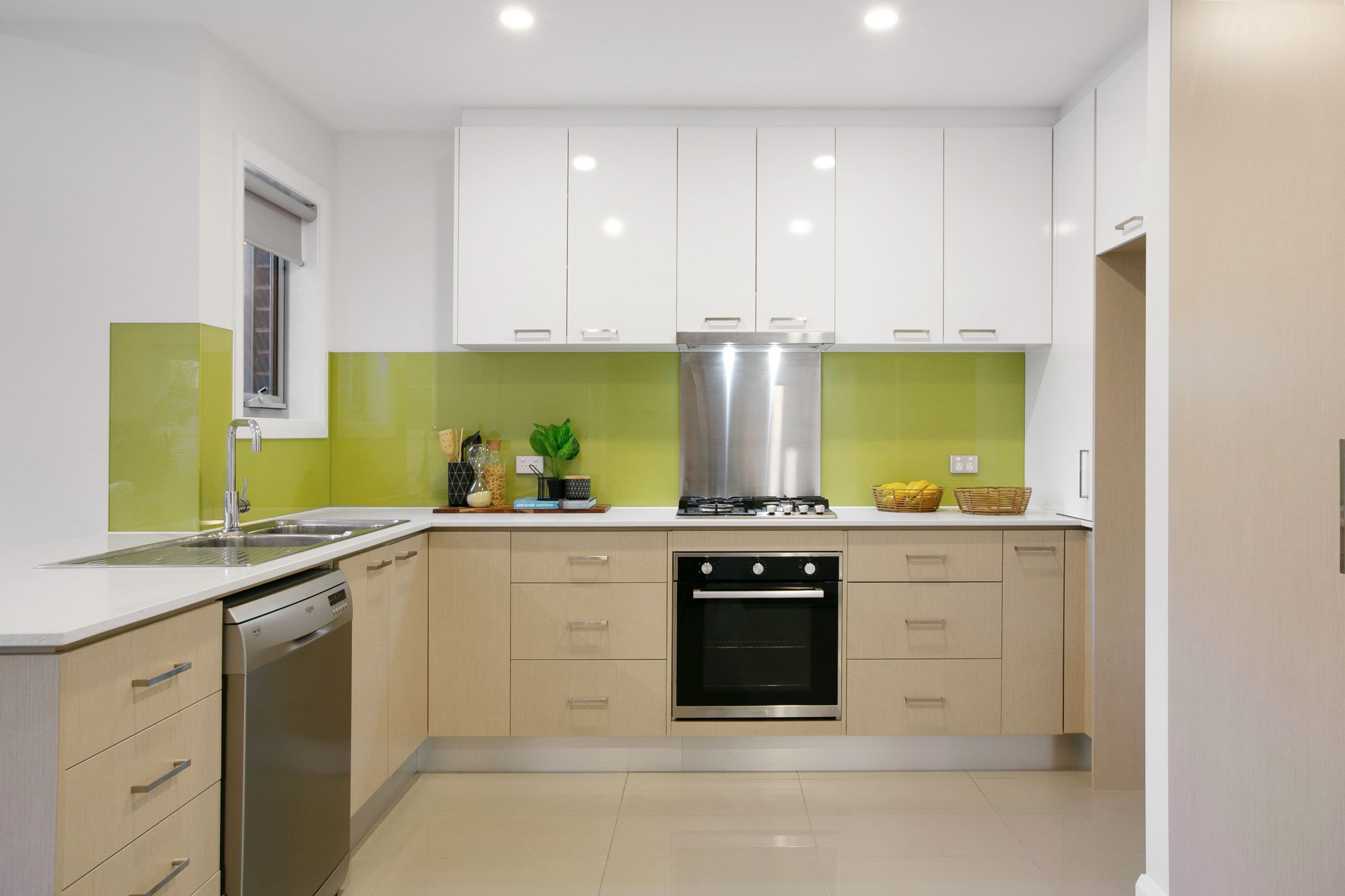 2D Invermay Street, Reservoir VIC 3073, Reservoir - Thumbnail 4