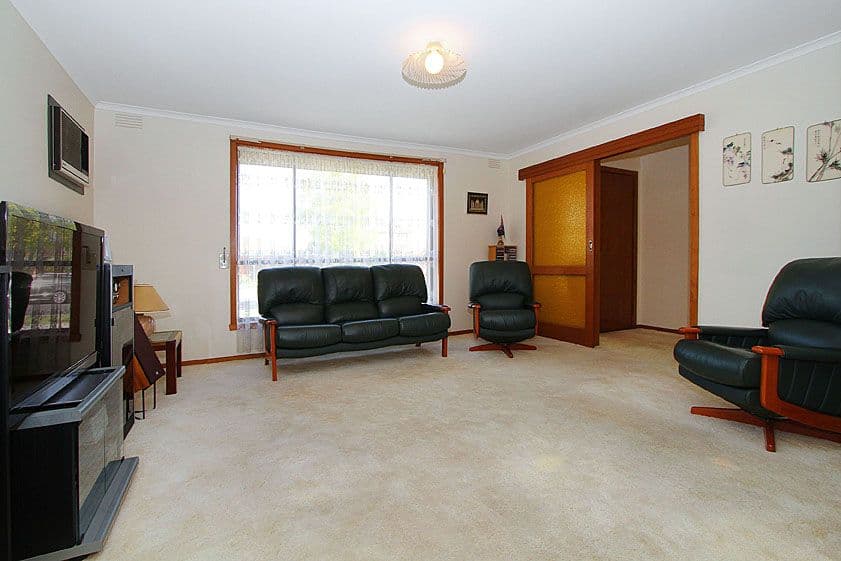4 Kellaway Crescent, MILL PARK VIC 3082, Mill Park - Thumbnail 5