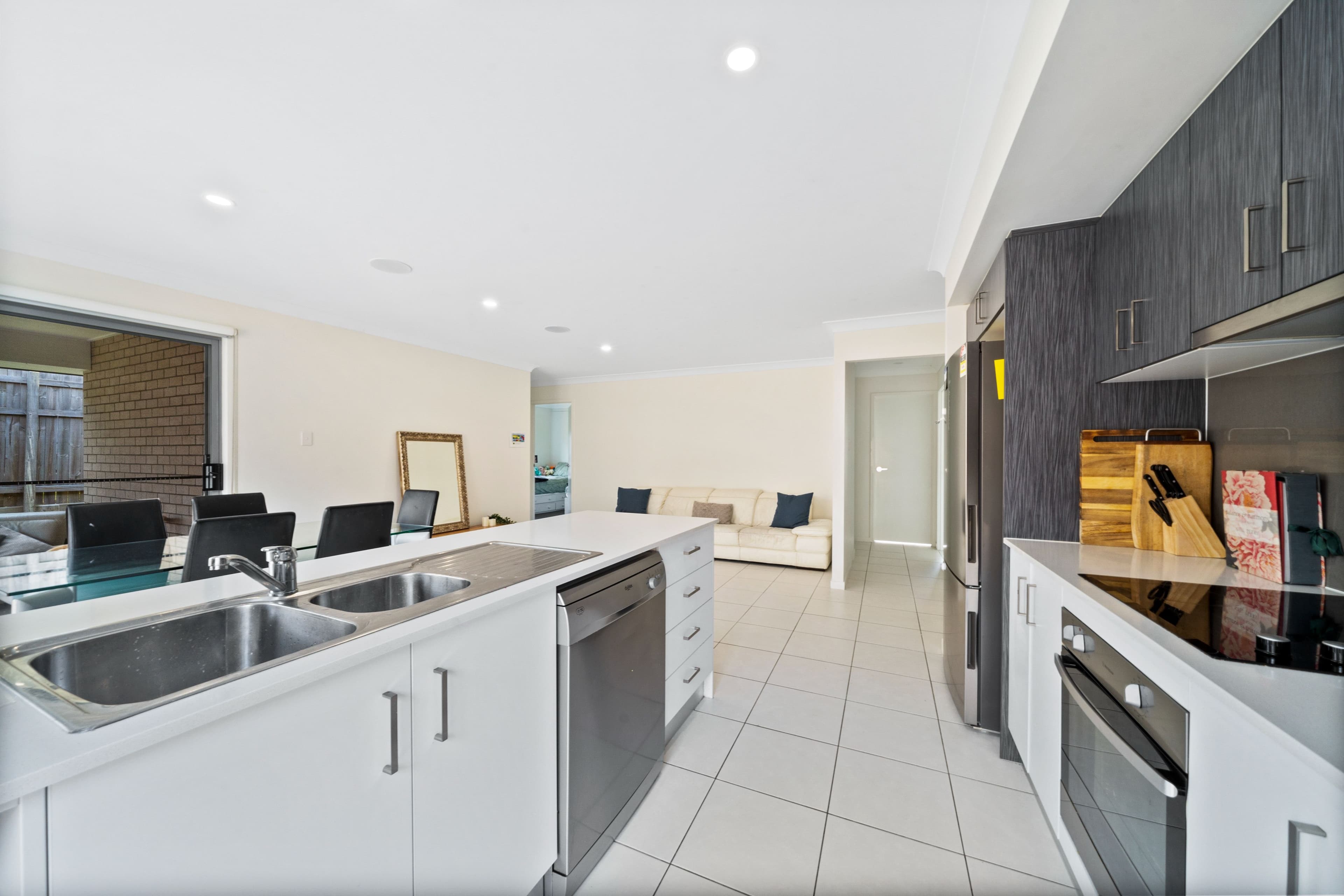 31 Elizabeth Drive, FLAGSTONE QLD 4280, Flagstone - Thumbnail 3