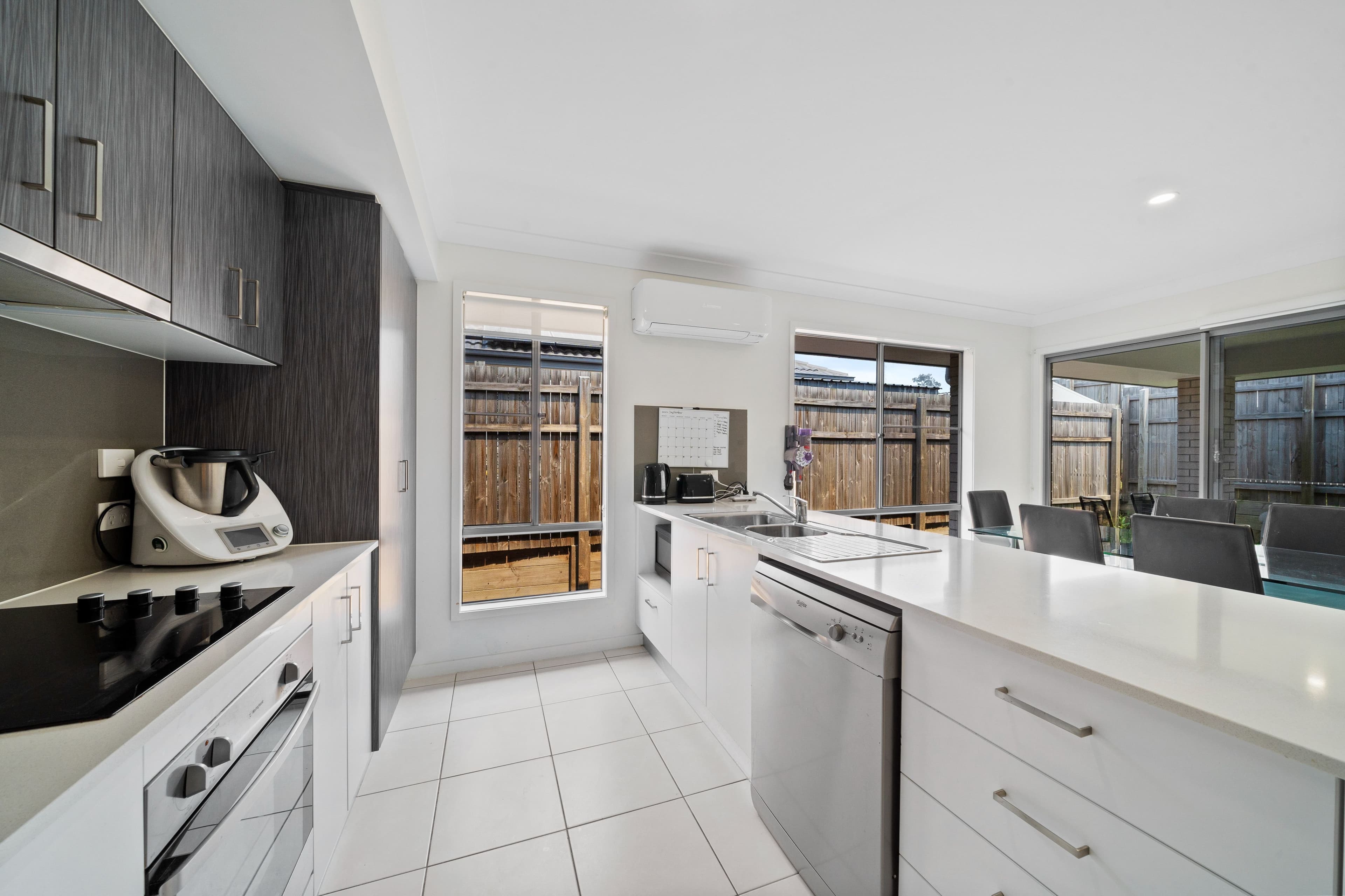31 Elizabeth Drive, FLAGSTONE QLD 4280, Flagstone - Thumbnail 4