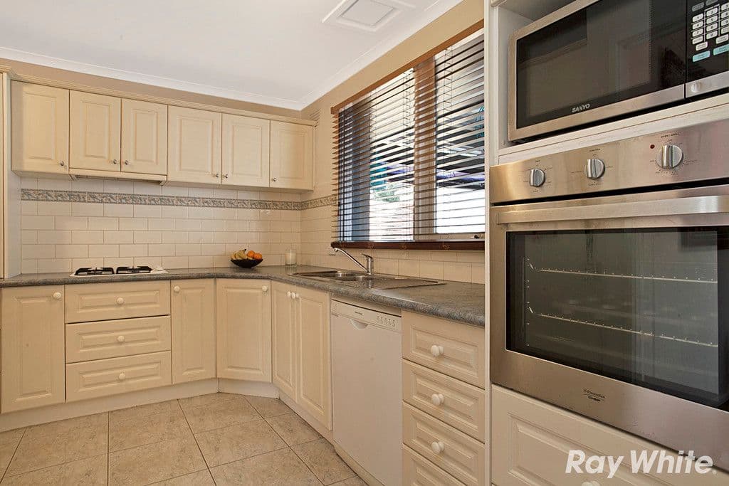 9 Bulga Street, Mooroolbark VIC 3138, Mooroolbark - Thumbnail 3