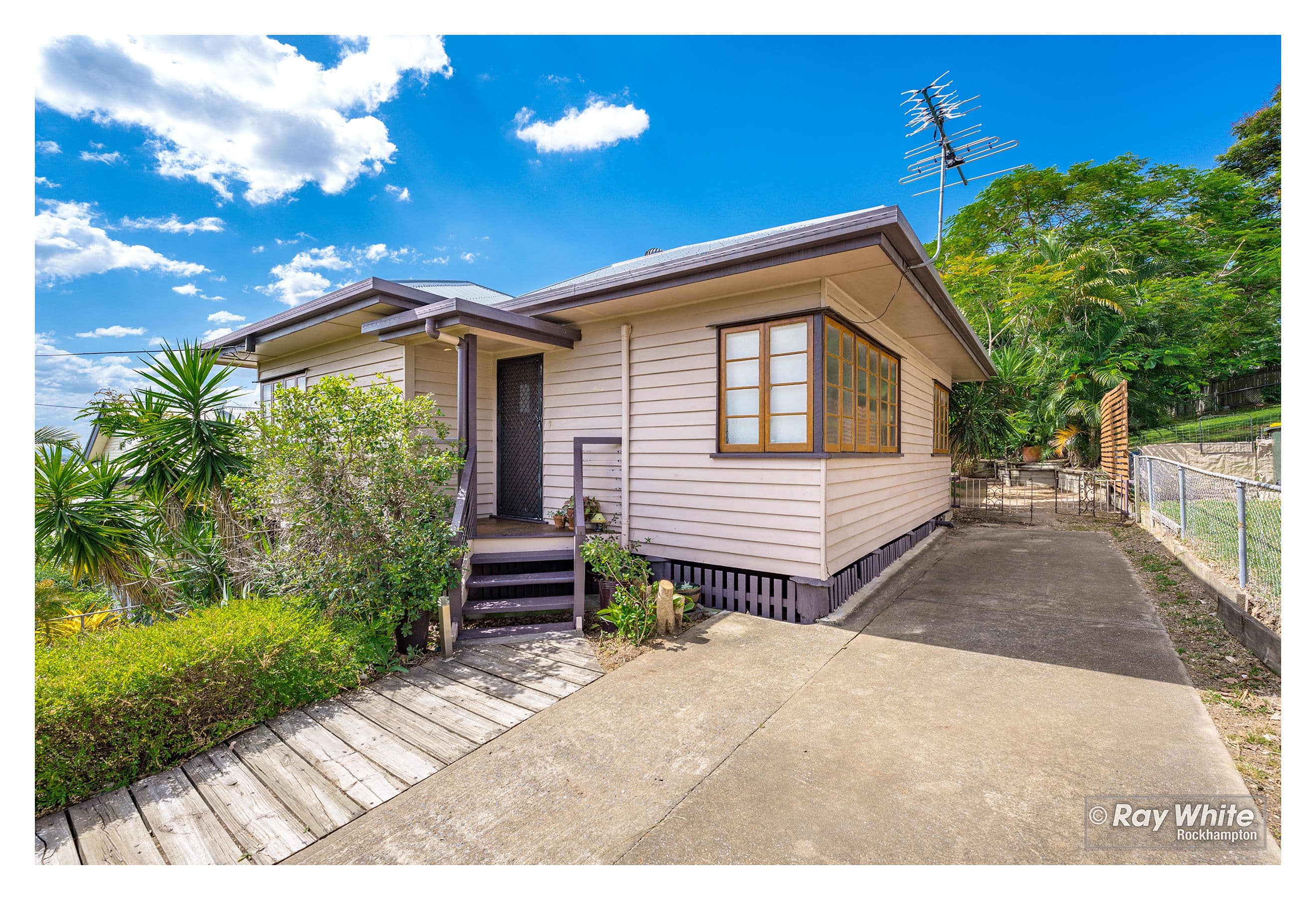 18 Bowen Terrace, The Range QLD 4700, The Range - Thumbnail 2
