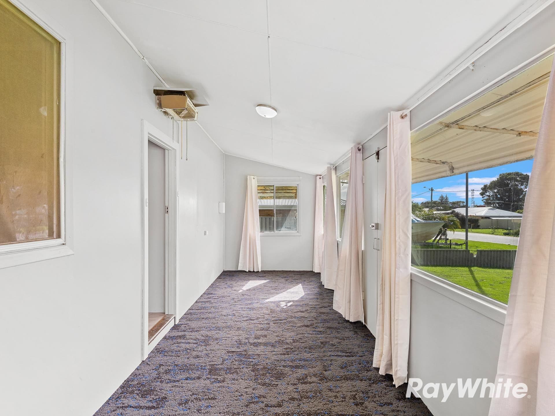 25 Kitchener Street, Dudley Park WA 6210, Dudley Park - Thumbnail 7