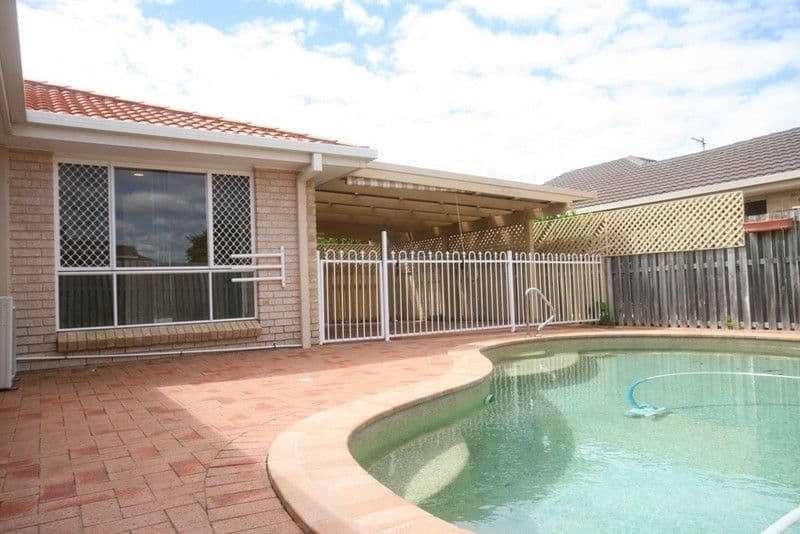 12 Nuthatch Street, BURLEIGH WATERS QLD 4220, Burleigh Waters - Thumbnail 3