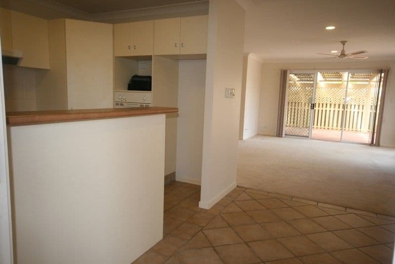 12 Nuthatch Street, BURLEIGH WATERS QLD 4220, Burleigh Waters - Thumbnail 4