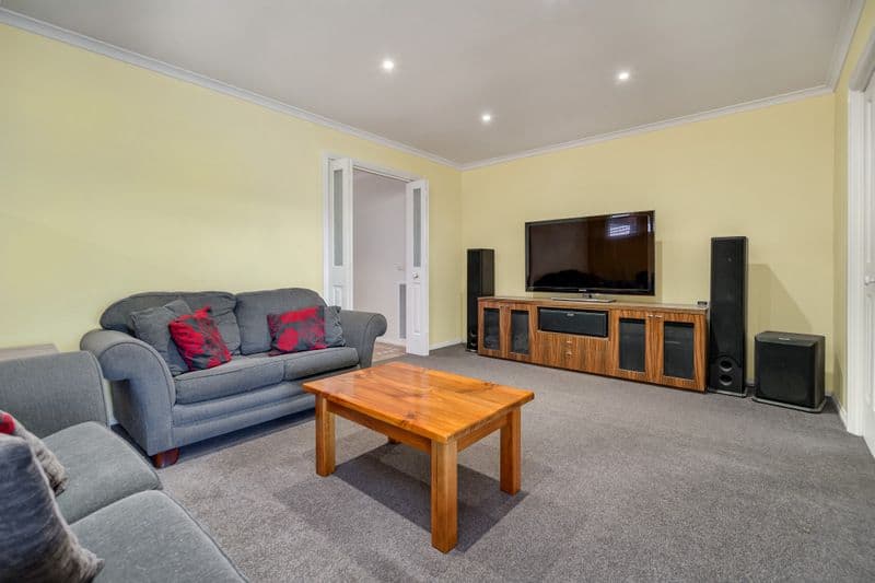 11 Winifred Court, SOUTH MORANG VIC 3752, South Morang - Thumbnail 4