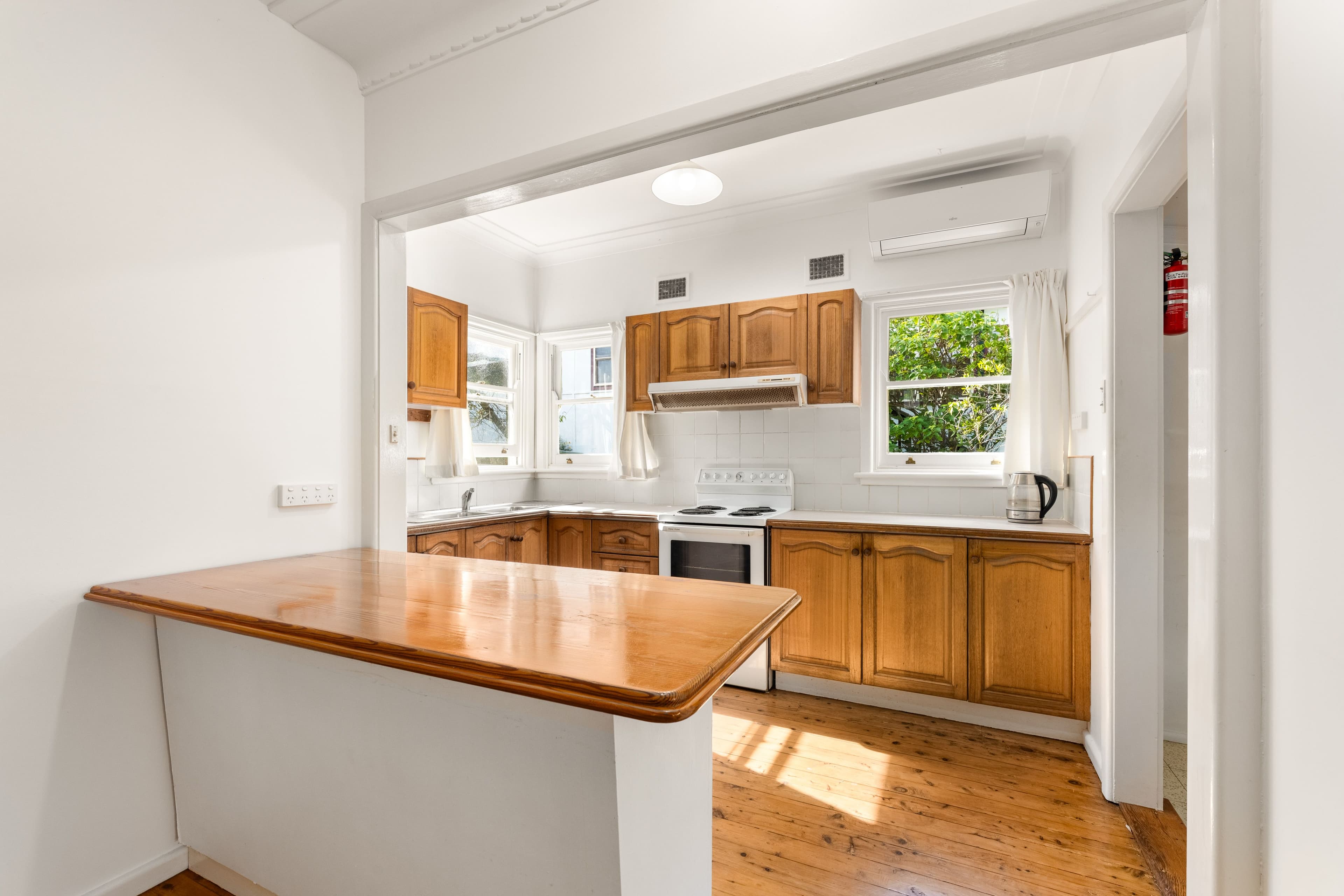 52 Scarborough Street, Bundeena NSW 2230, Bundeena - Thumbnail 3