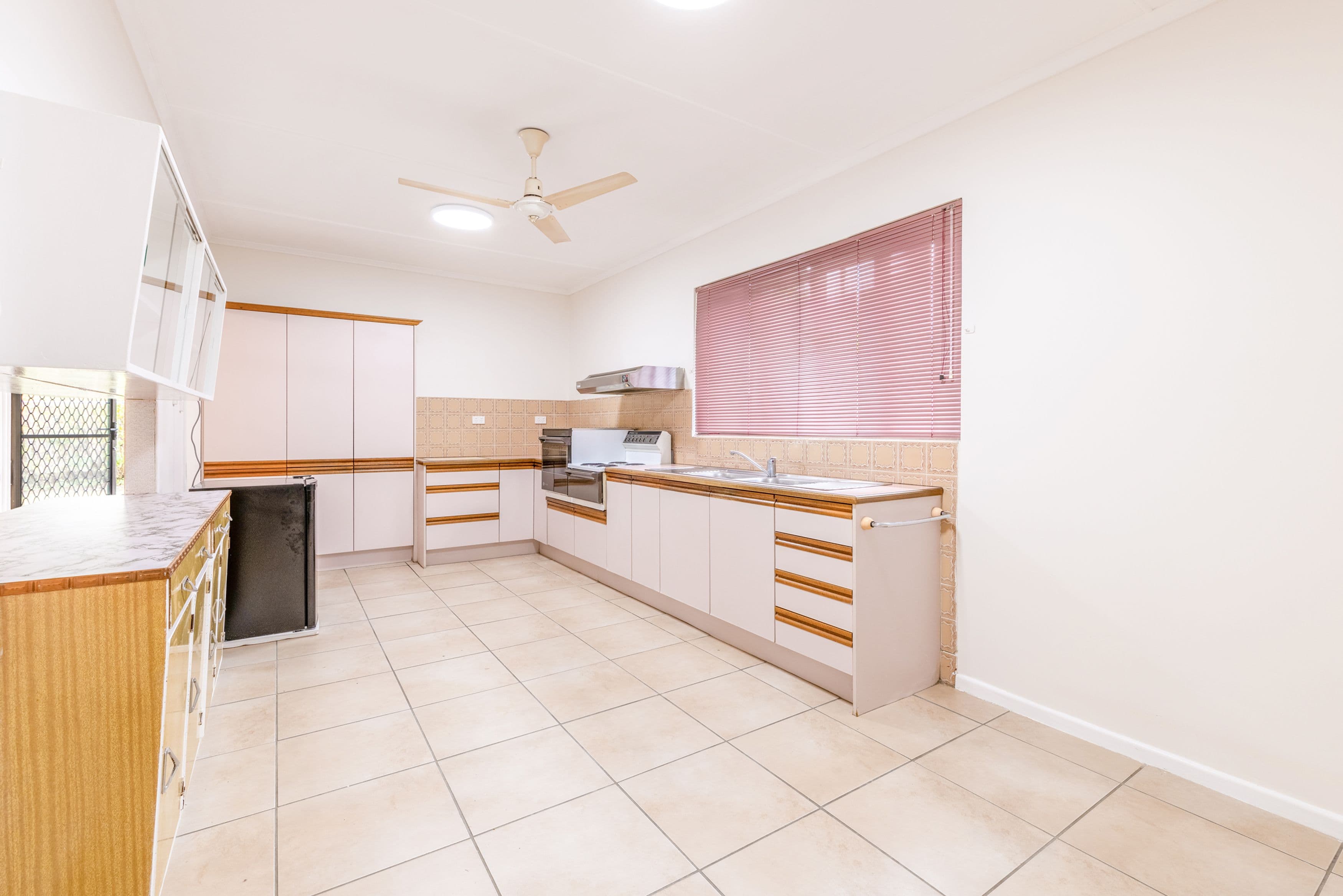 27 Oates Avenue, Woodridge QLD 4114, Woodridge - Thumbnail 6