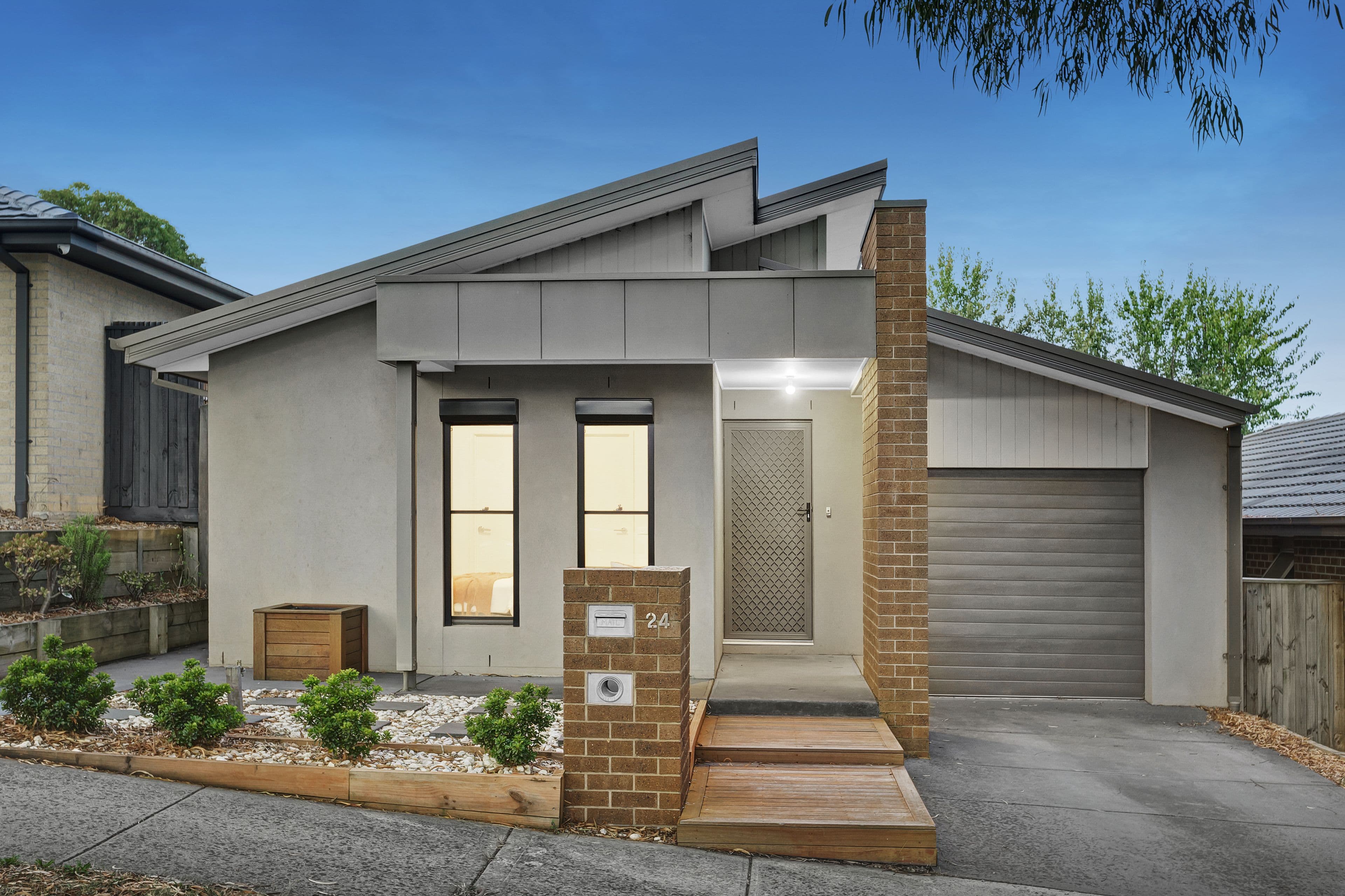 24 Tooradin Crescent, Doreen VIC 3754, Doreen - Thumbnail 2