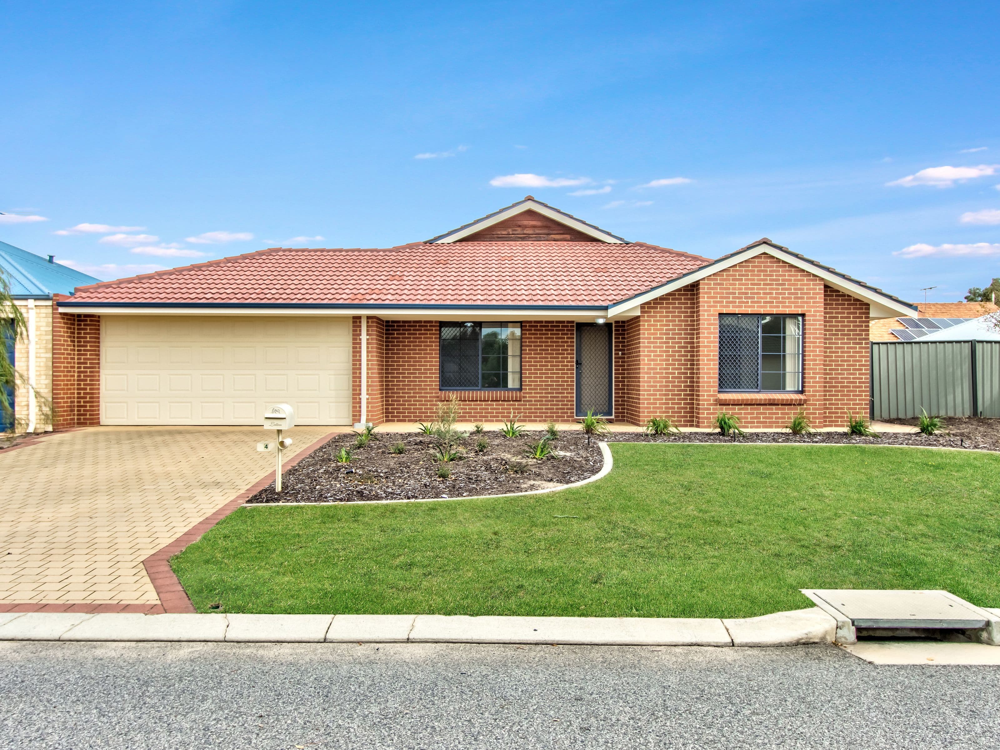 4 Oxenholme Way, Waikiki WA 6169, Waikiki - Image 1
