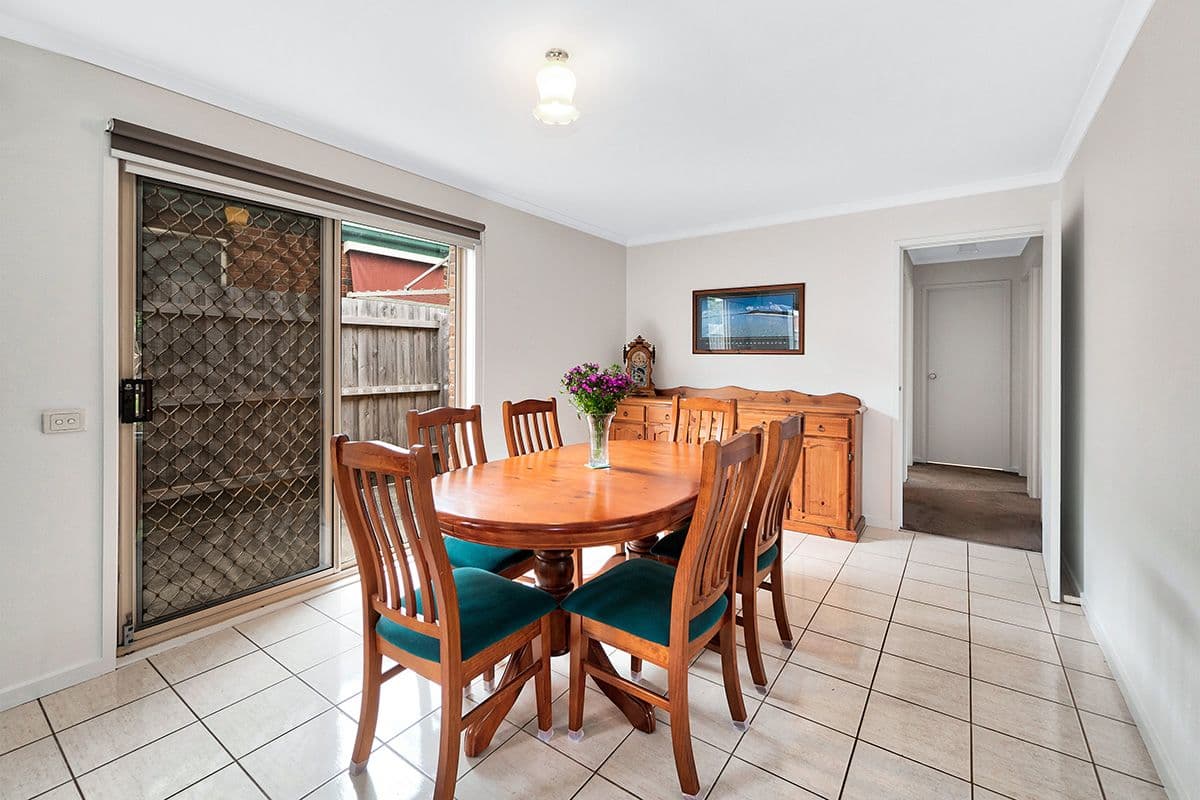 33 Hamilton Drive, Cranbourne North VIC 3977, Cranbourne North - Thumbnail 4