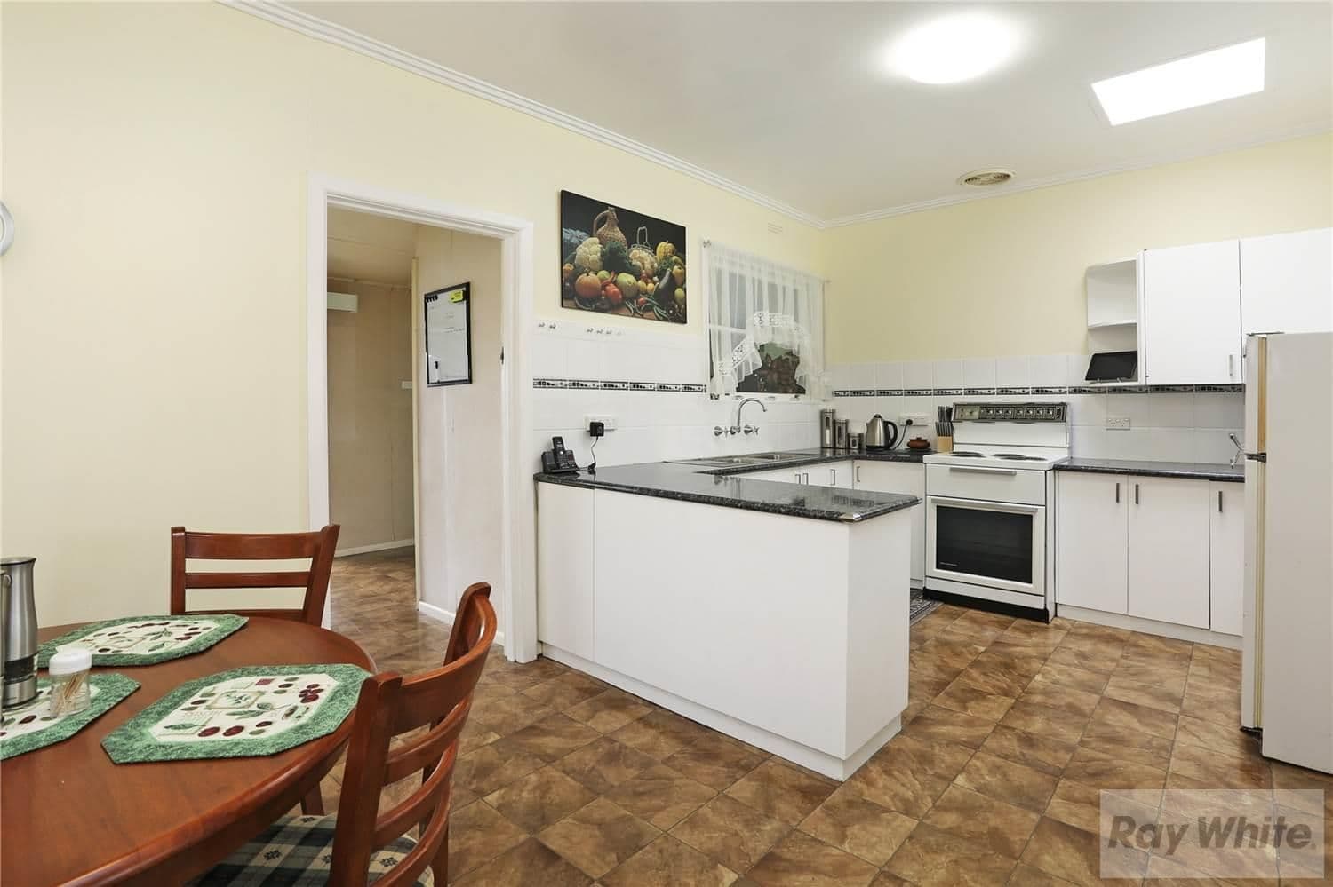 28 Talpa Crescent, Corio VIC 3214, Corio - Thumbnail 2