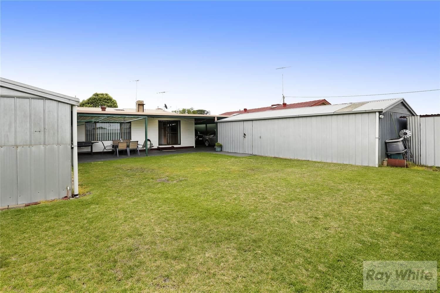 28 Talpa Crescent, Corio VIC 3214, Corio - Thumbnail 5