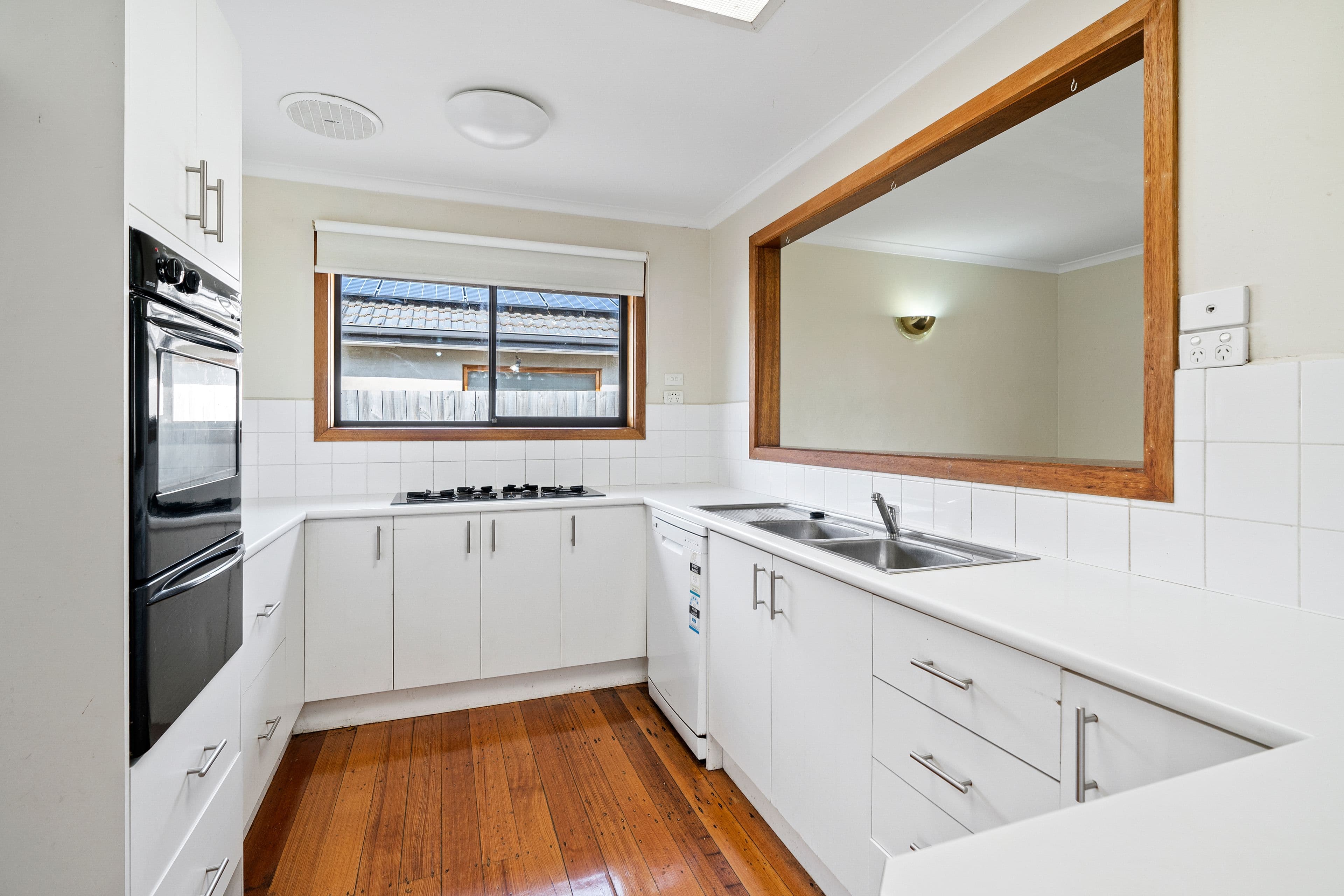 60 Helen Road, Ferntree Gully VIC 3156, Ferntree Gully - Thumbnail 2