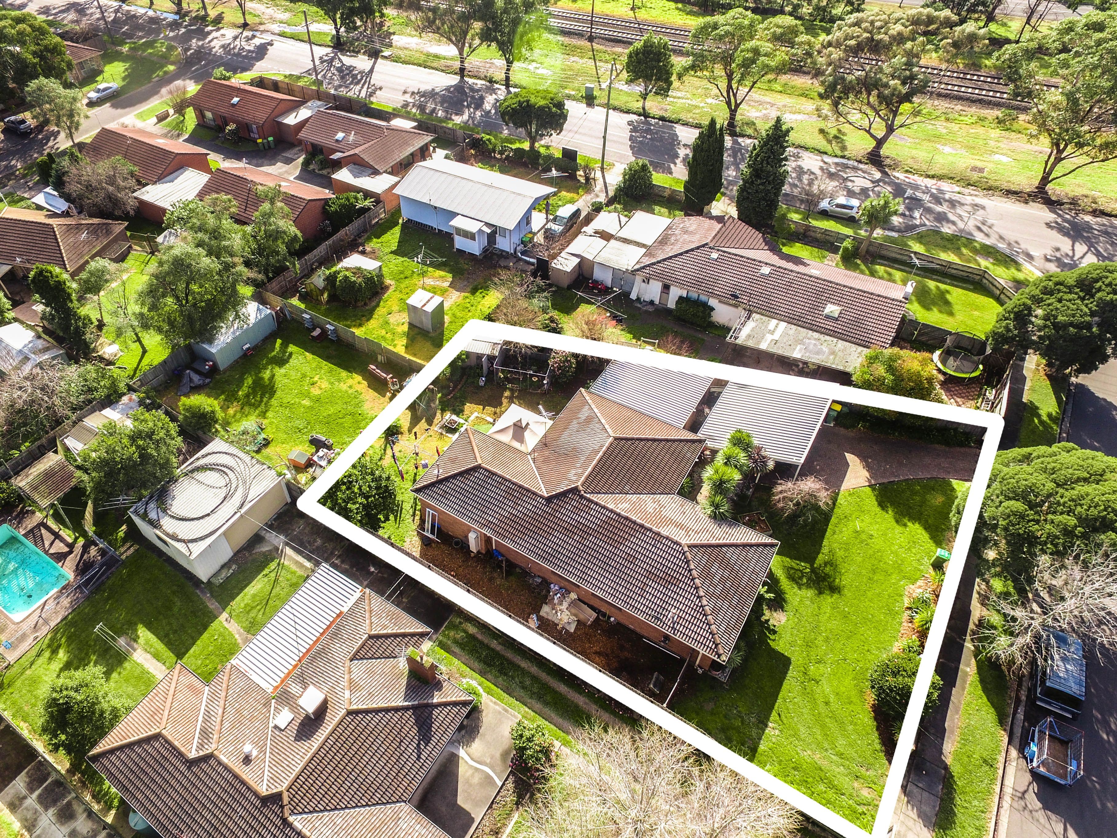 1 Rosalie Court, Pakenham VIC 3810, Pakenham - Thumbnail 2