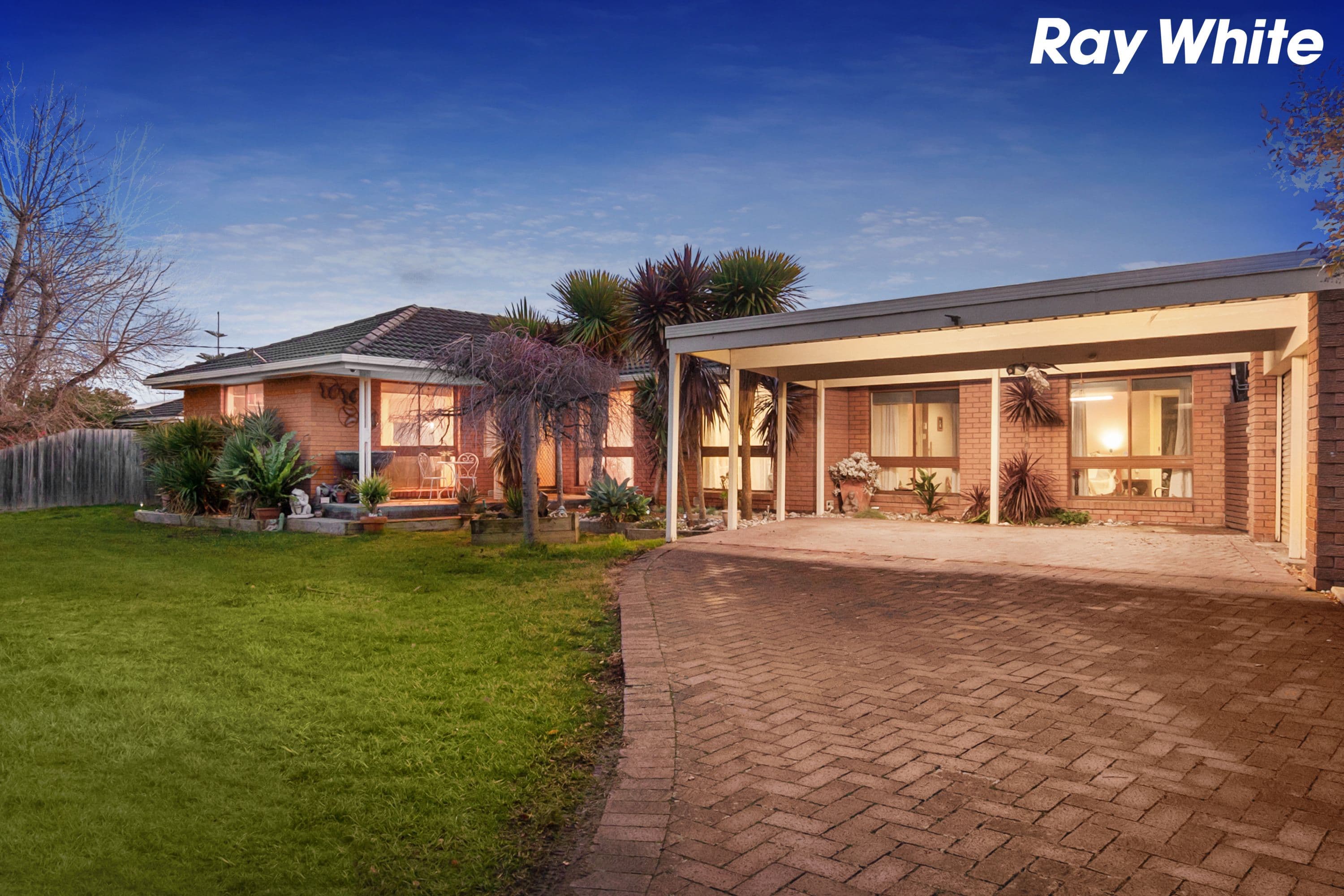 1 Rosalie Court, Pakenham VIC 3810, Pakenham - Thumbnail 4