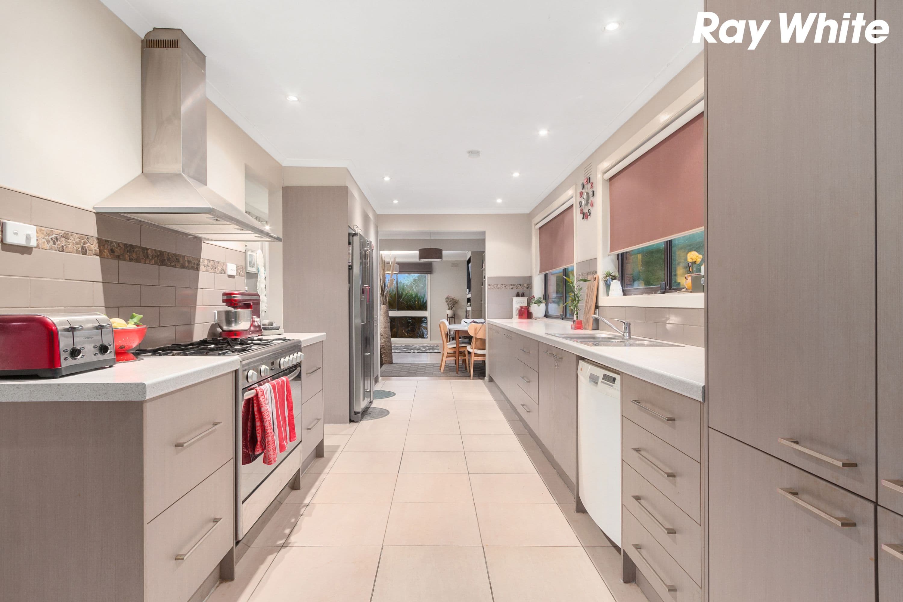 1 Rosalie Court, Pakenham VIC 3810, Pakenham - Thumbnail 8
