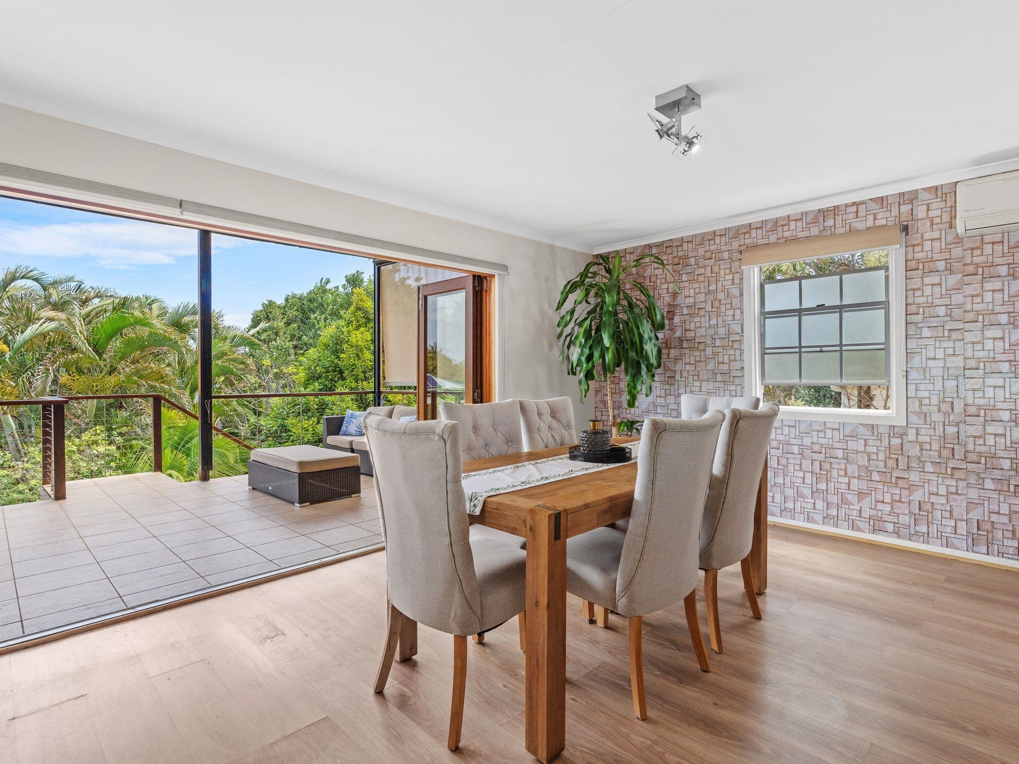 13 Silvester Street, Redcliffe QLD 4020, Redcliffe - Thumbnail 2