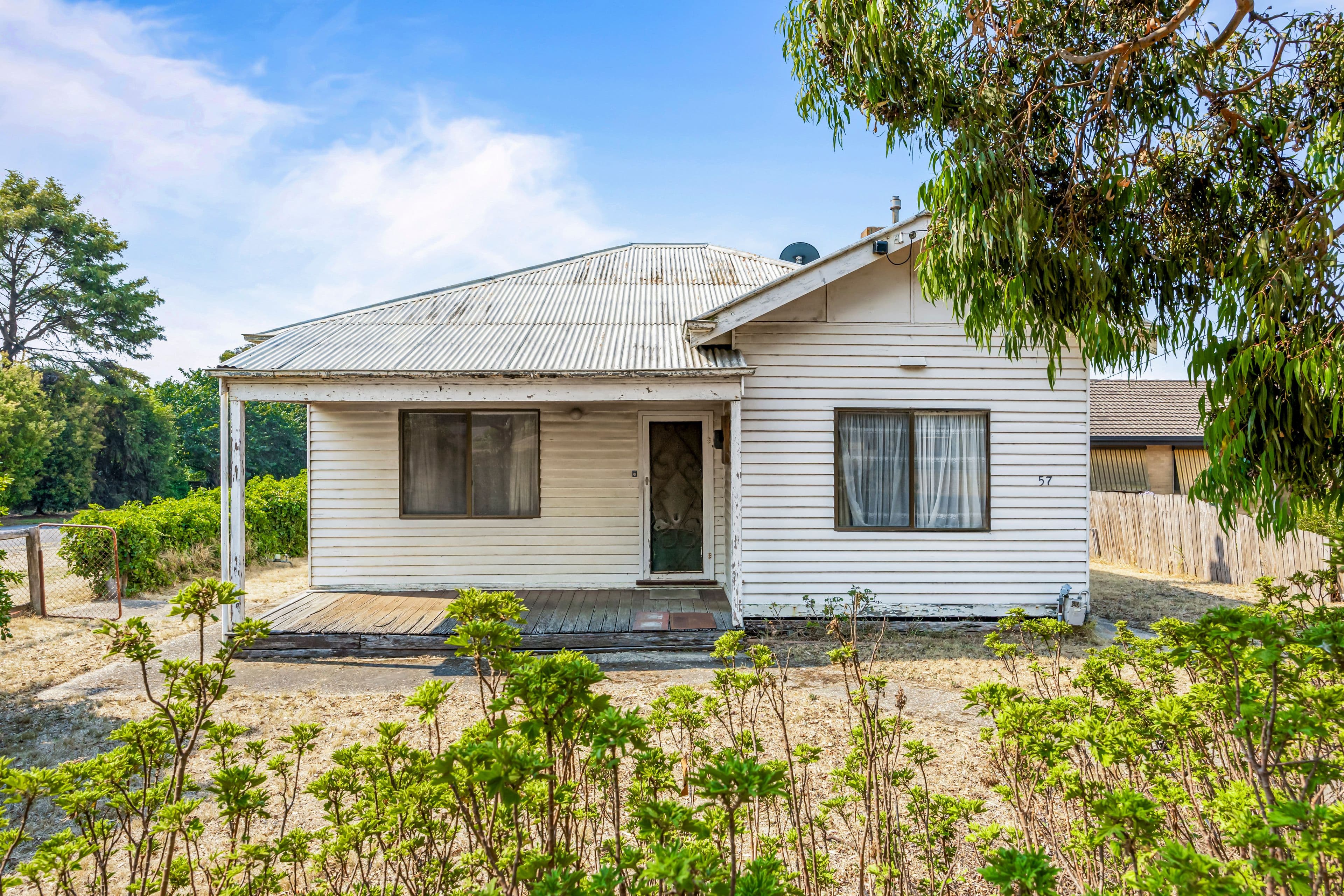 57 Churchill Avenue, Ararat VIC 3377, Ararat - Thumbnail 2
