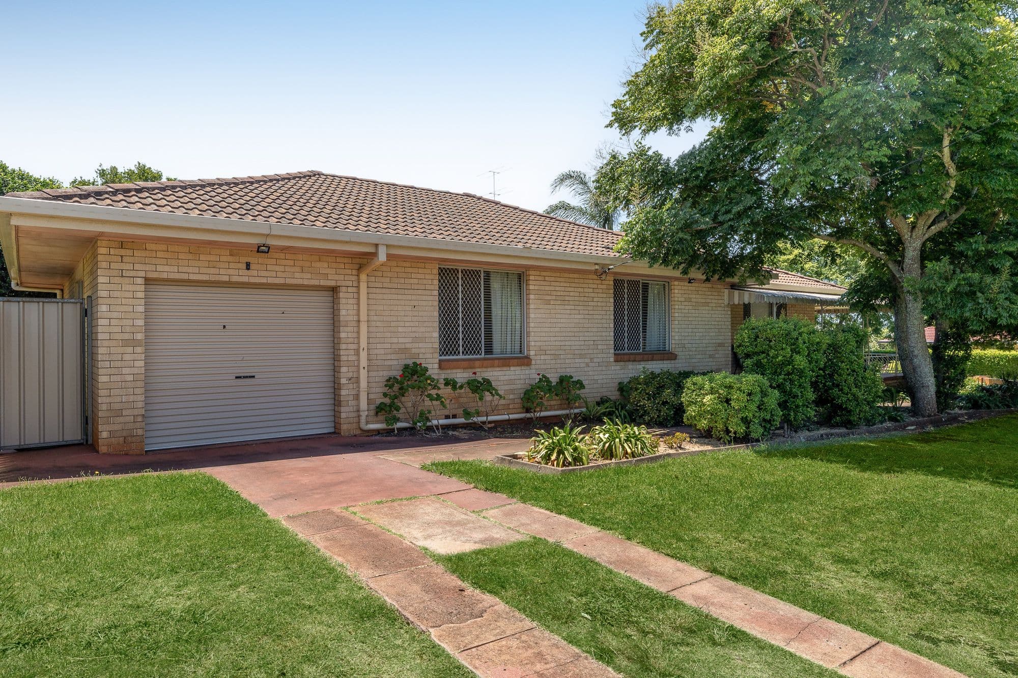 339 West Street, Harristown QLD 4350, Harristown - Image 1