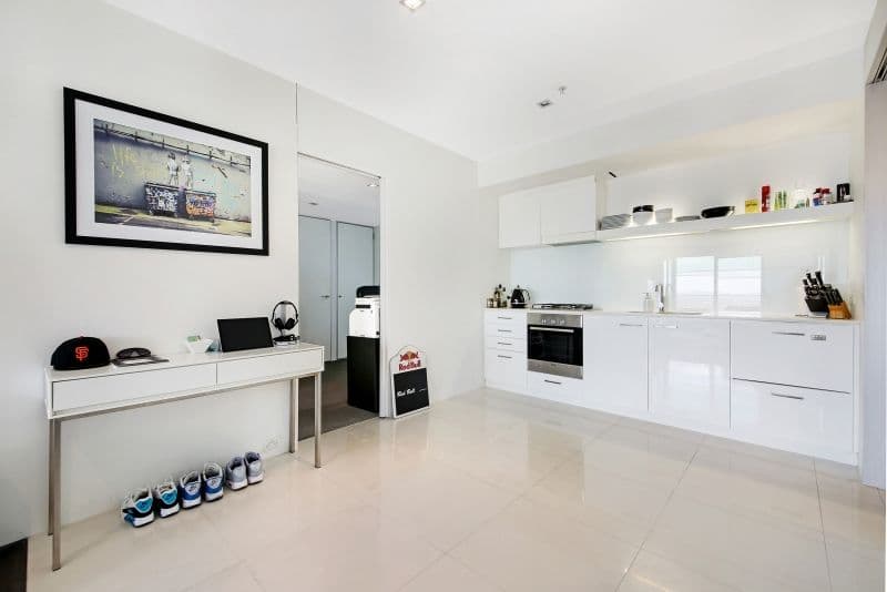 2010 'Q1' 9 Hamilton Avenue, Surfers Paradise QLD 4217, Surfers Paradise - Thumbnail 2
