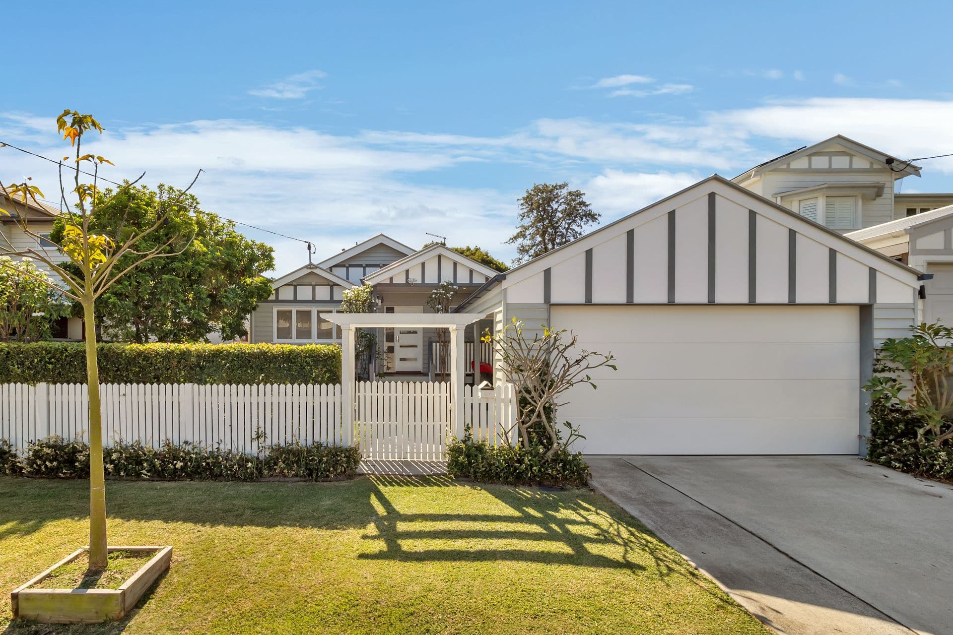 26 Raceview Avenue, Hendra QLD 4011, Hendra - Image 1